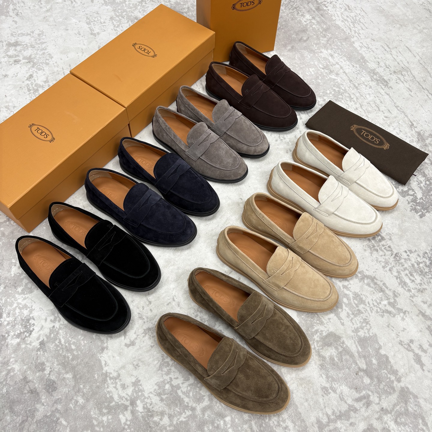 💋💍TOD*S 托德-斯 新品拉菲草（汤德森）OTV绒面皮革乐福鞋上🆕 官方 6,300 本款便鞋面料来