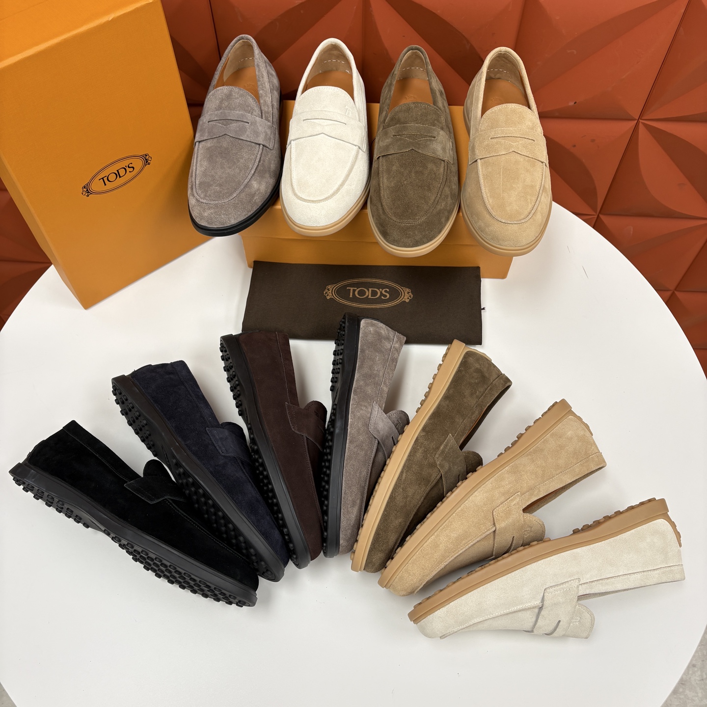 💋💍TOD*S 托德-斯 新品拉菲草（汤德森）OTV绒面皮革乐福鞋上🆕 官方 6,300 本款便鞋面料来