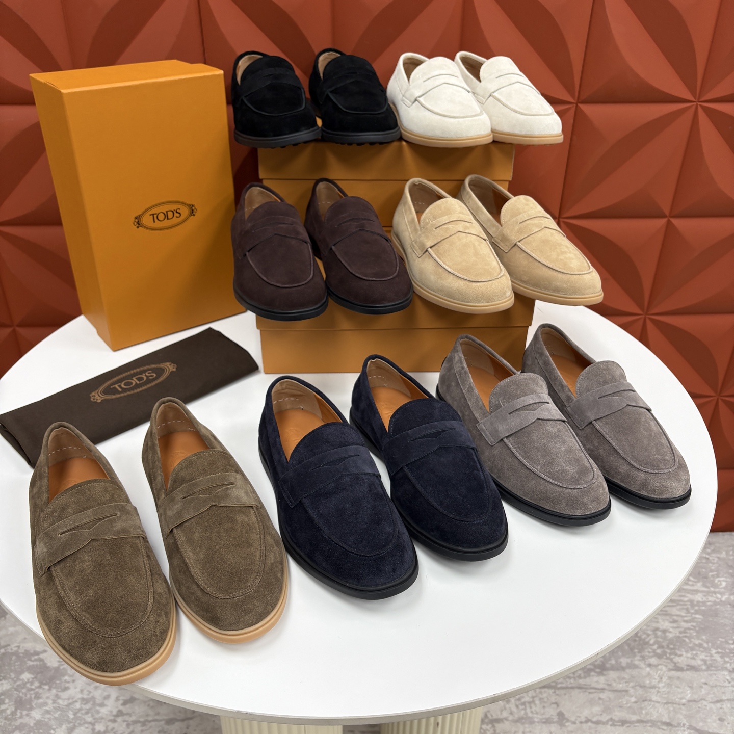 💋💍TOD*S 托德-斯 新品拉菲草（汤德森）OTV绒面皮革乐福鞋上🆕 官方 6,300 本款便鞋面料来
