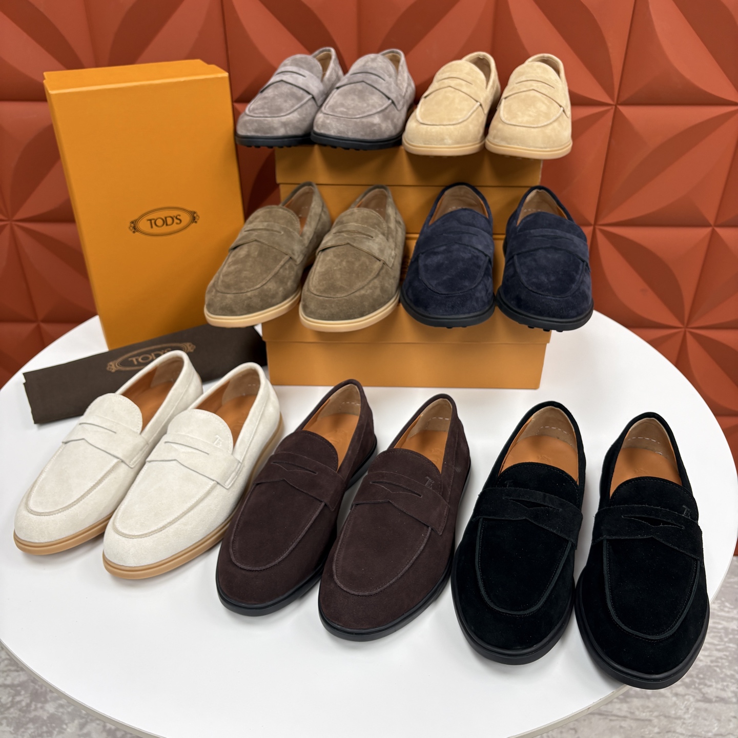 💋💍TOD*S 托德-斯 新品拉菲草（汤德森）OTV绒面皮革乐福鞋上🆕 官方 6,300 本款便鞋面料来