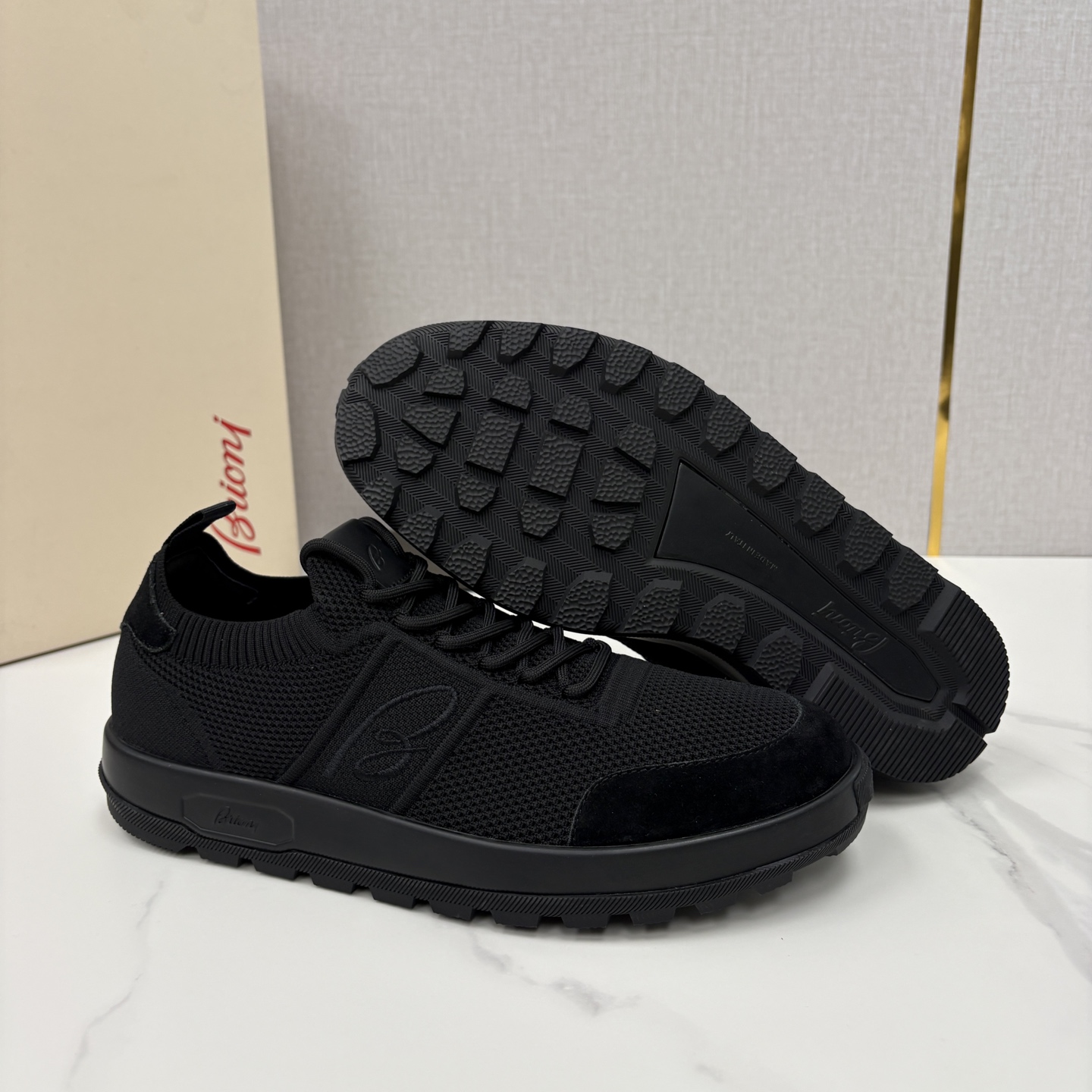 💋💍 Brion* （布里-奥尼） 男士新款轻奢休闲运动鞋 该品牌于1945年创立于意大利罗马的男装奢侈