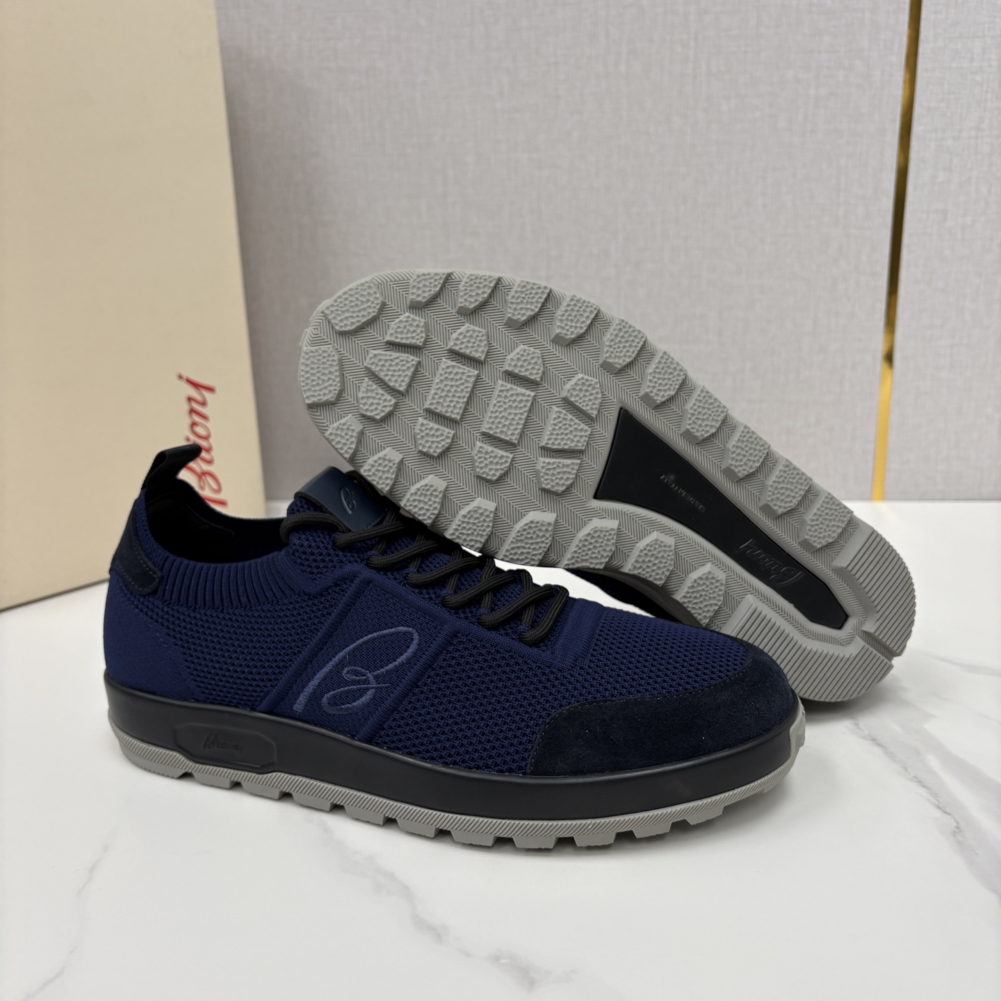 💋💍 Brion* （布里-奥尼） 男士新款轻奢休闲运动鞋 该品牌于1945年创立于意大利罗马的男装奢侈