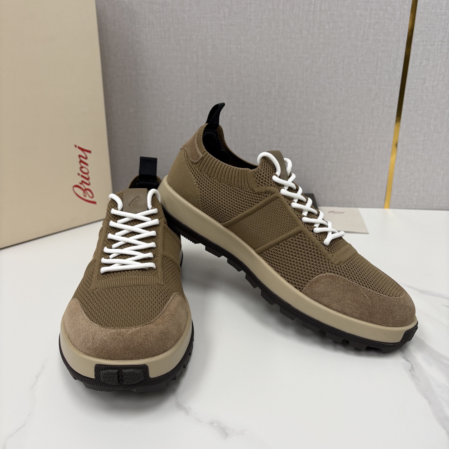 💋💍 Brion* （布里-奥尼） 男士新款轻奢休闲运动鞋 该品牌于1945年创立于意大利罗马的男装奢侈