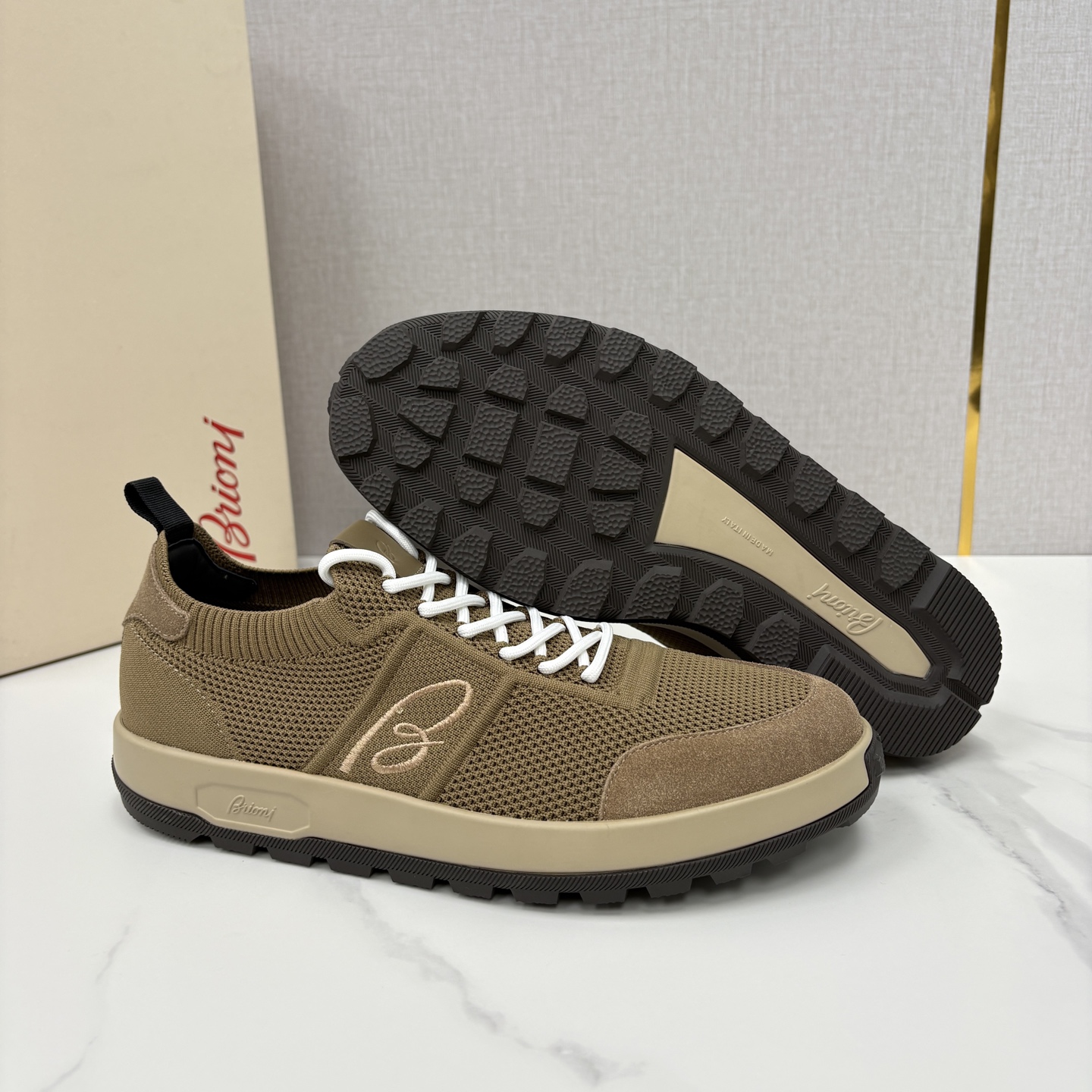 💋💍 Brion* （布里-奥尼） 男士新款轻奢休闲运动鞋 该品牌于1945年创立于意大利罗马的男装奢侈