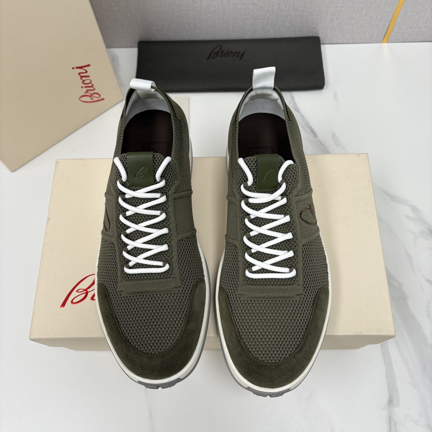 💋💍 Brion* （布里-奥尼） 男士新款轻奢休闲运动鞋 该品牌于1945年创立于意大利罗马的男装奢侈