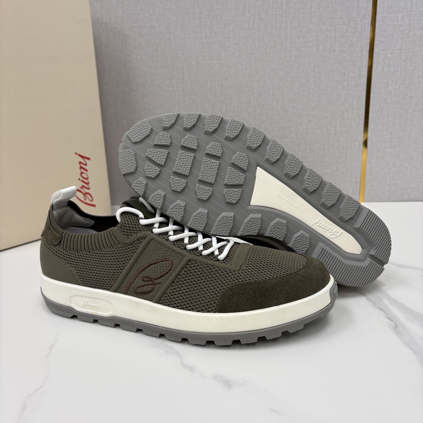 💋💍 Brion* （布里-奥尼） 男士新款轻奢休闲运动鞋 该品牌于1945年创立于意大利罗马的男装奢侈