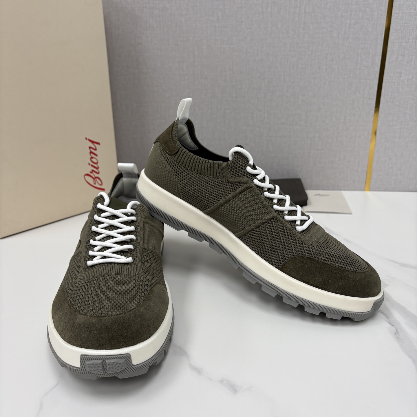 💋💍 Brion* （布里-奥尼） 男士新款轻奢休闲运动鞋 该品牌于1945年创立于意大利罗马的男装奢侈