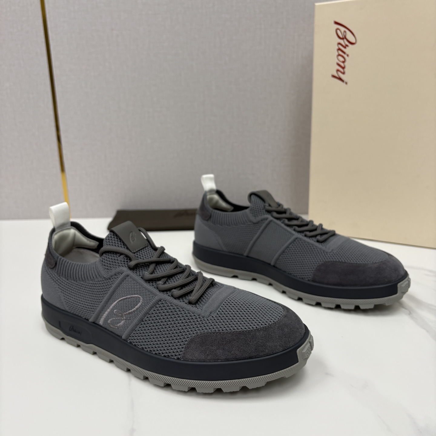 💋💍 Brion* （布里-奥尼） 男士新款轻奢休闲运动鞋 该品牌于1945年创立于意大利罗马的男装奢侈