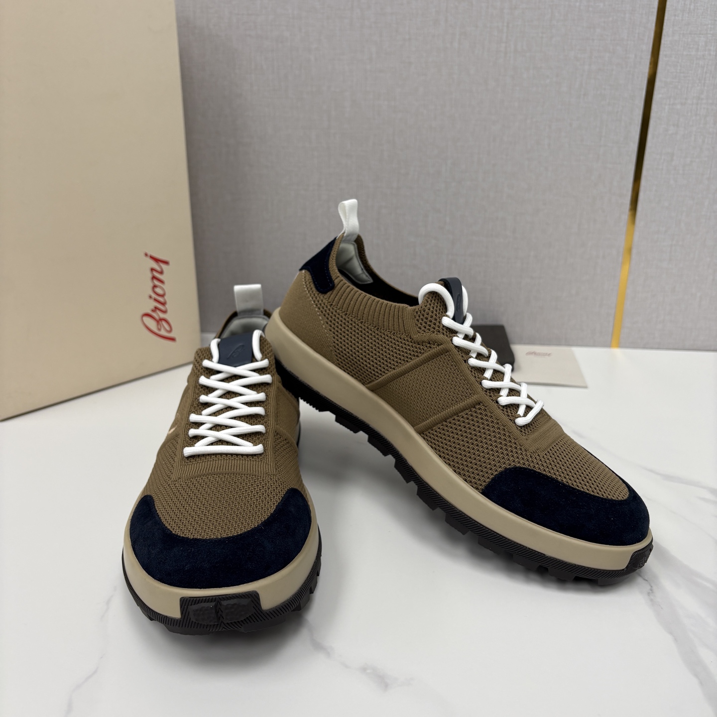 💋💍 Brion* （布里-奥尼） 男士新款轻奢休闲运动鞋 该品牌于1945年创立于意大利罗马的男装奢侈