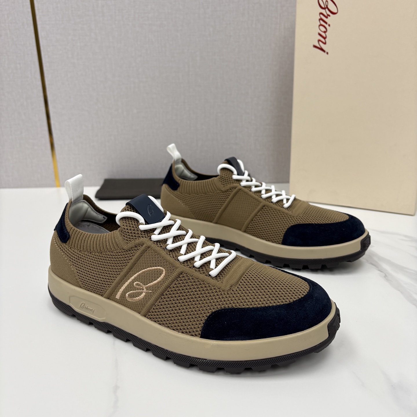 💋💍 Brion* （布里-奥尼） 男士新款轻奢休闲运动鞋 该品牌于1945年创立于意大利罗马的男装奢侈