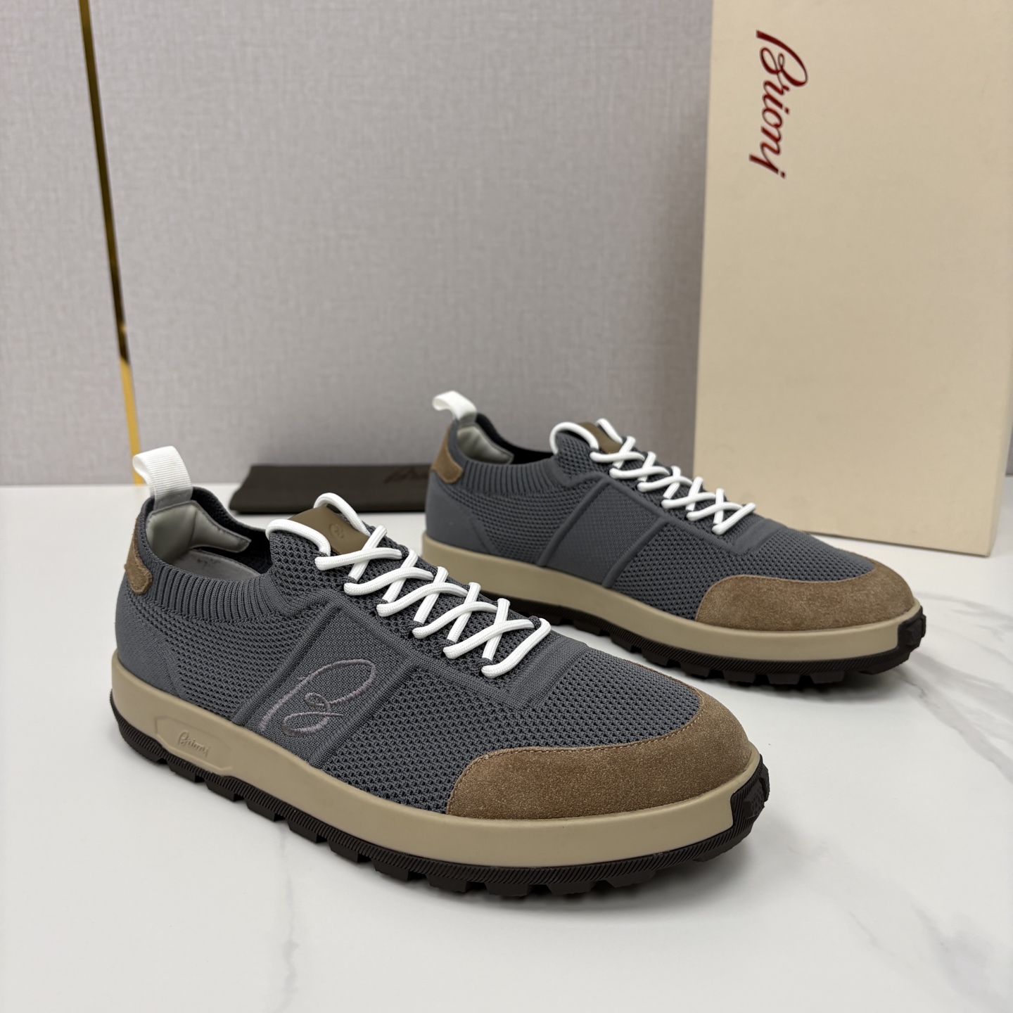 💋💍 Brion* （布里-奥尼） 男士新款轻奢休闲运动鞋 该品牌于1945年创立于意大利罗马的男装奢侈