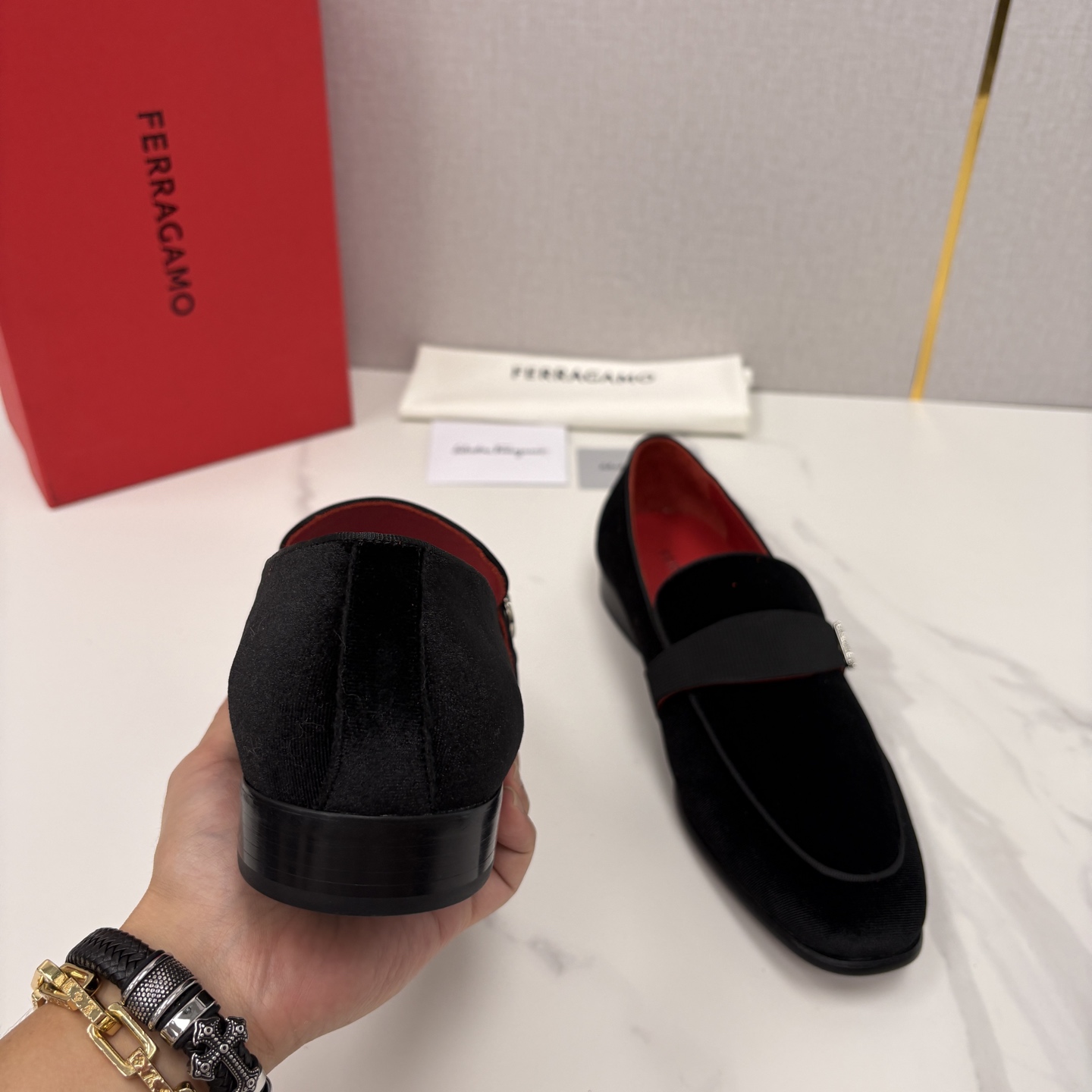 💋💍 SF 菲拉** 专柜同步新款 男士便鞋 可休闲可正装莫卡辛乐福皮鞋 经典造型体现正装时髦魅力，全新