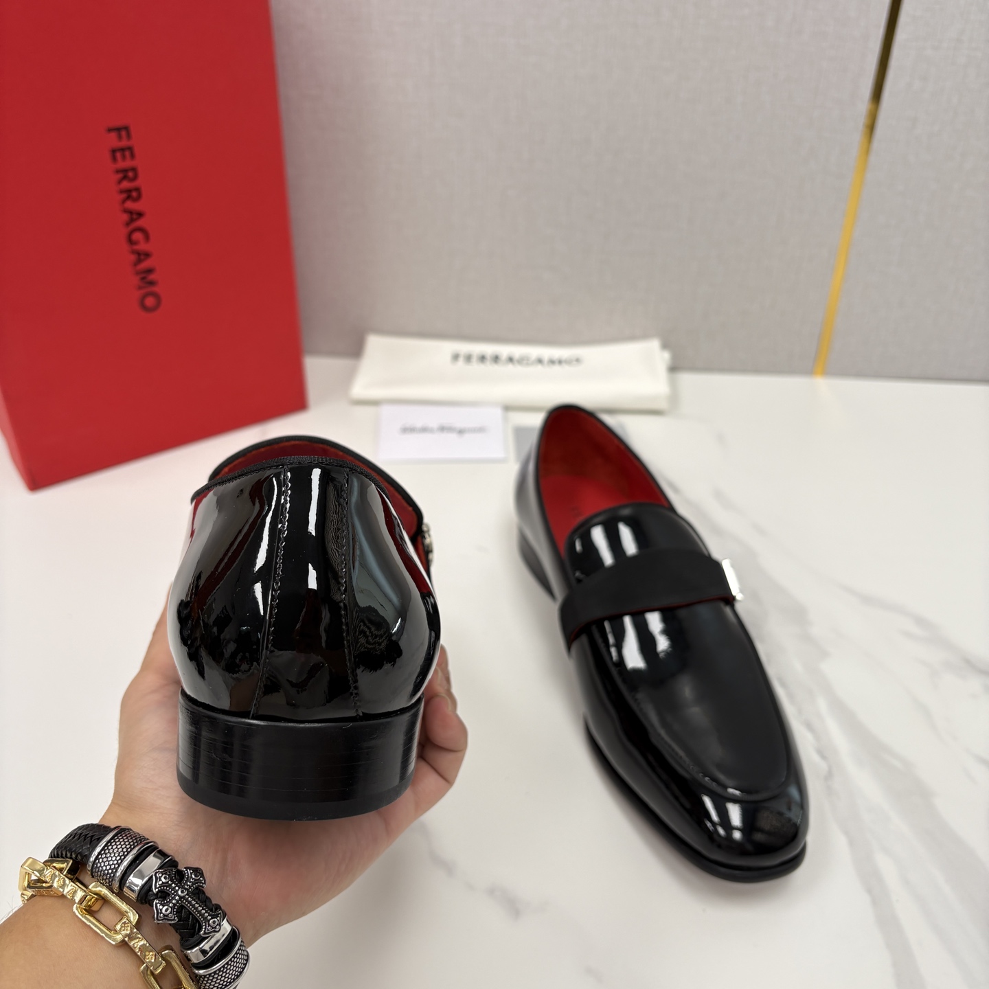 💋💍 SF 菲拉** 专柜同步新款 男士便鞋 可休闲可正装莫卡辛乐福皮鞋 经典造型体现正装时髦魅力，全新