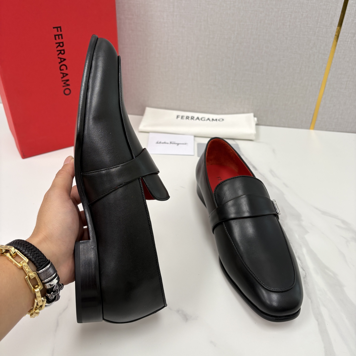 💋💍 SF 菲拉** 专柜同步新款 男士便鞋 可休闲可正装莫卡辛乐福皮鞋 经典造型体现正装时髦魅力，全新