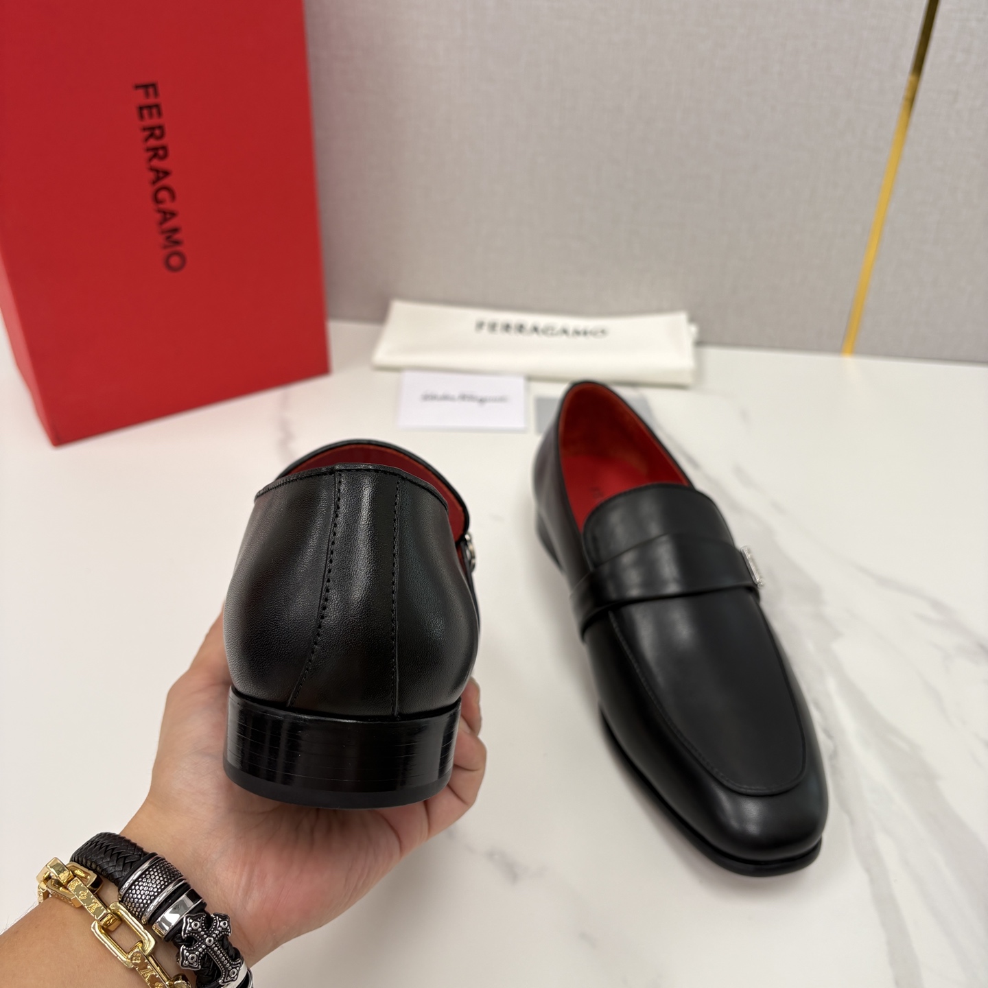 💋💍 SF 菲拉** 专柜同步新款 男士便鞋 可休闲可正装莫卡辛乐福皮鞋 经典造型体现正装时髦魅力，全新