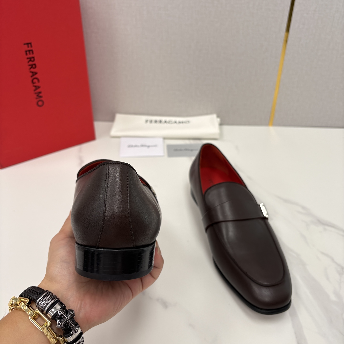 💋💍 SF 菲拉** 专柜同步新款 男士便鞋 可休闲可正装莫卡辛乐福皮鞋 经典造型体现正装时髦魅力，全新