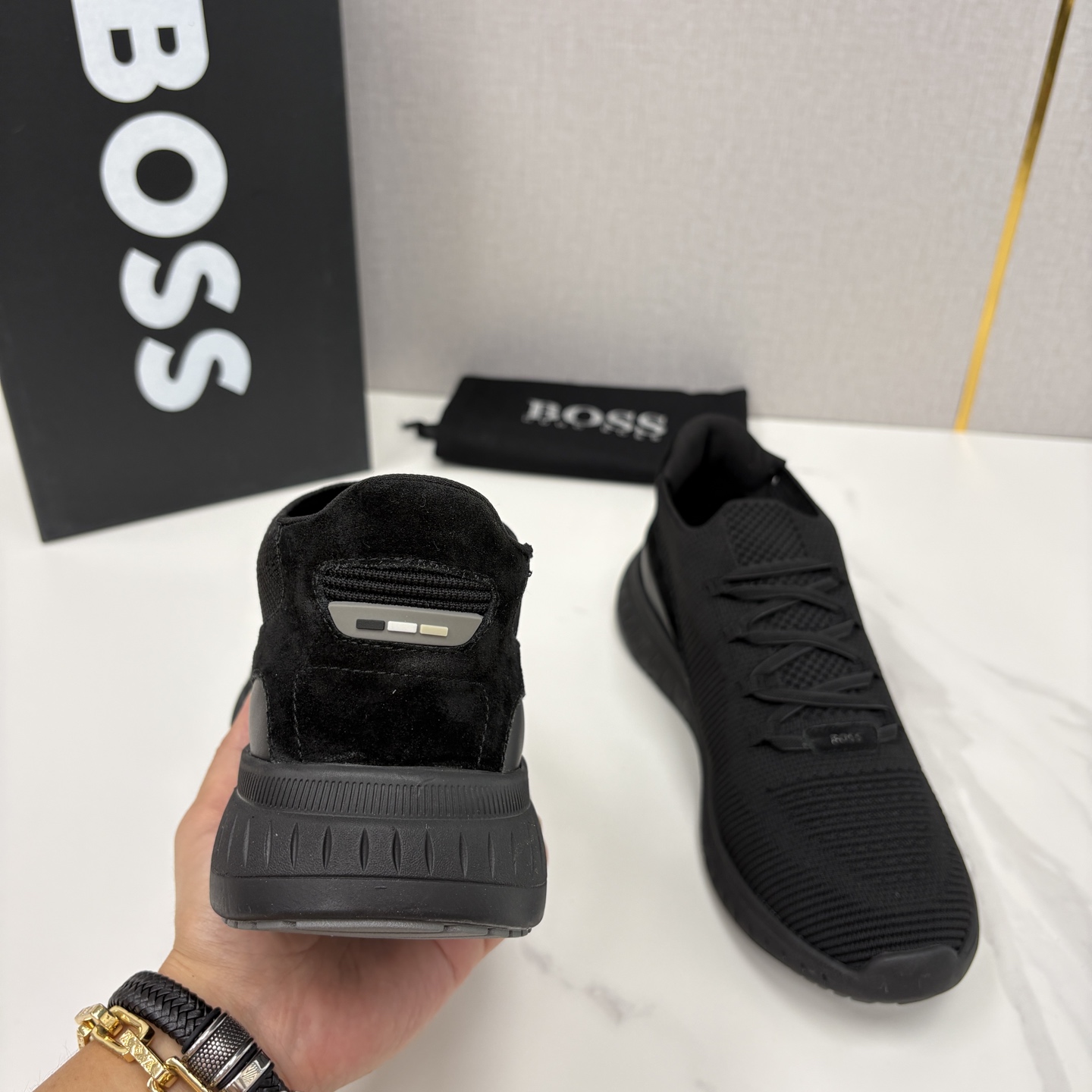 💋💍BOSS 男士新款 HUG*O BOSS 作为德国高端轻奢男装品牌，以极简设计、精湛工艺与都市质感著