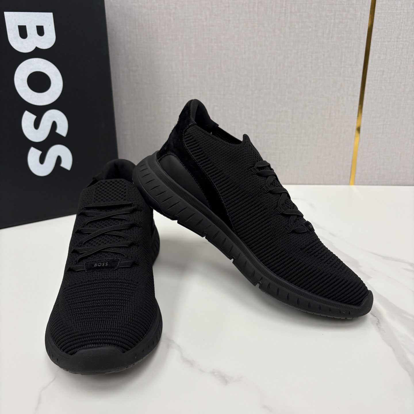 💋💍BOSS 男士新款 HUG*O BOSS 作为德国高端轻奢男装品牌，以极简设计、精湛工艺与都市质感著