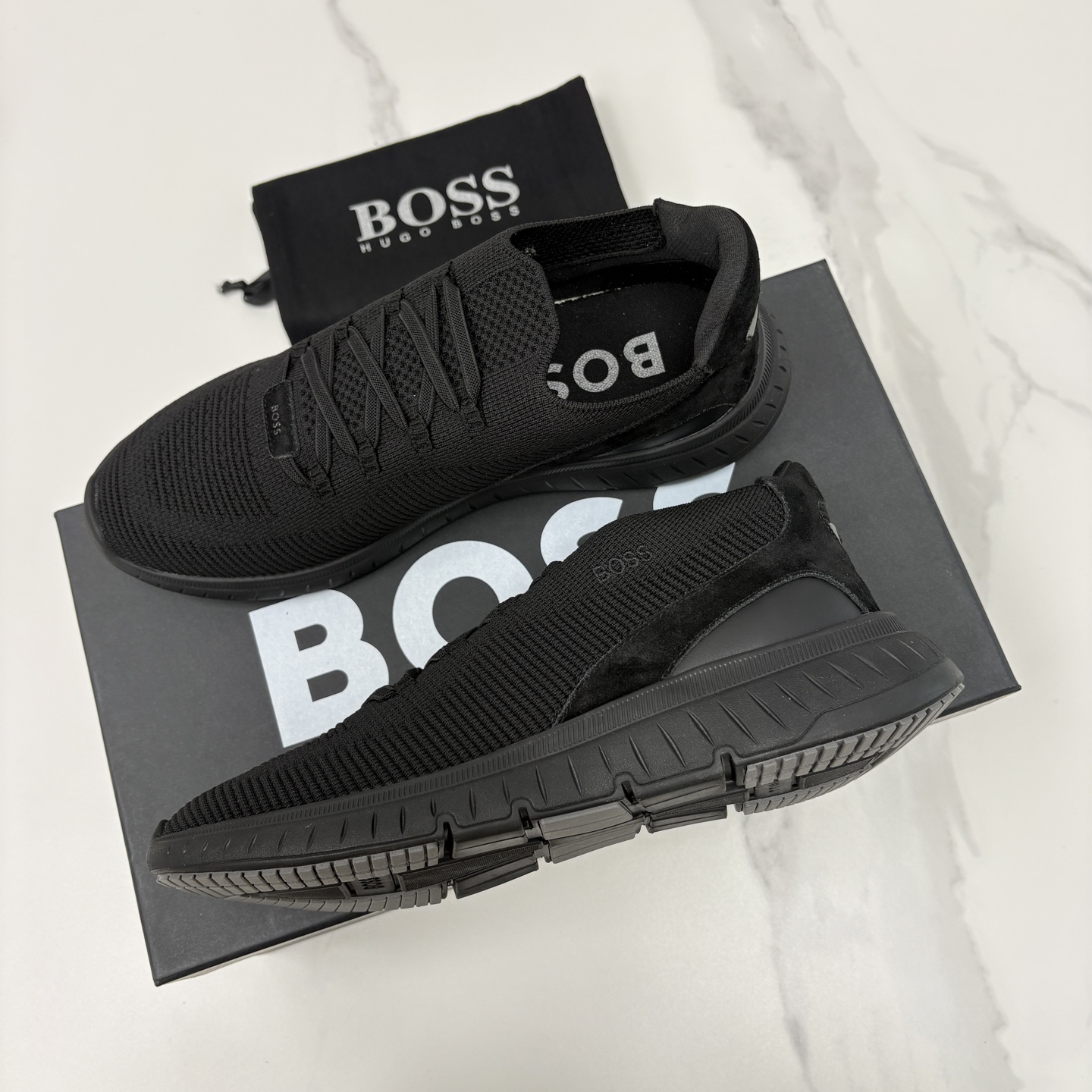 💋💍BOSS 男士新款 HUG*O BOSS 作为德国高端轻奢男装品牌，以极简设计、精湛工艺与都市质感著