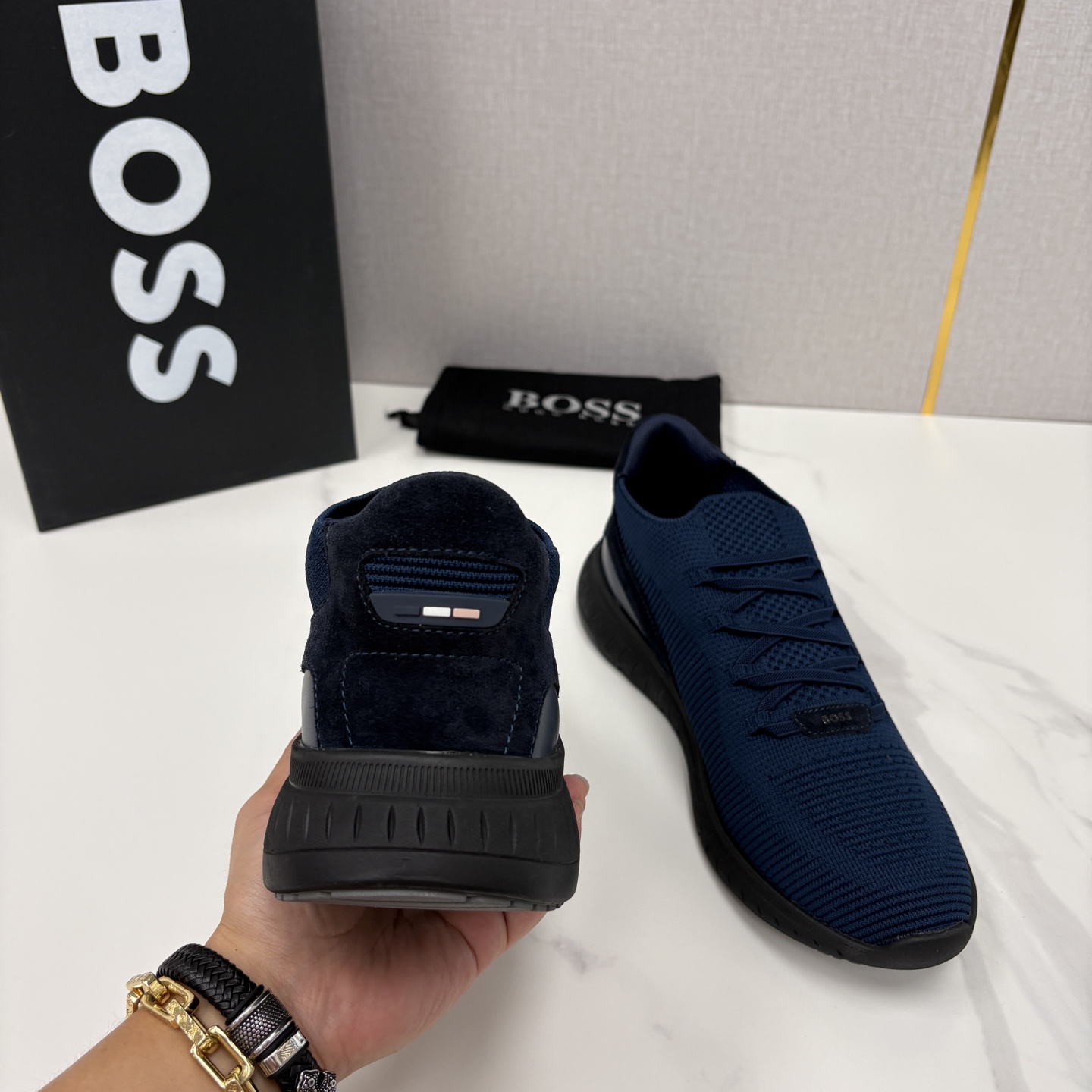 💋💍BOSS 男士新款 HUG*O BOSS 作为德国高端轻奢男装品牌，以极简设计、精湛工艺与都市质感著