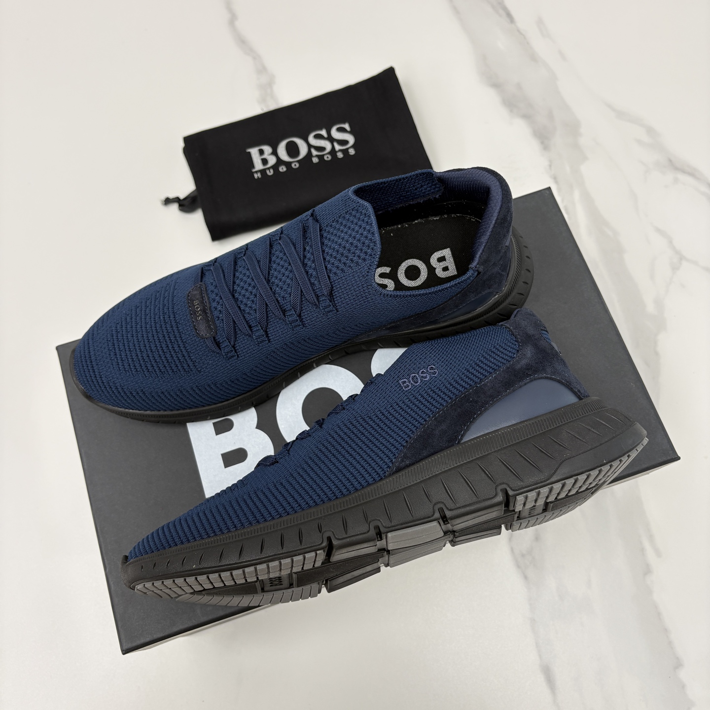 💋💍BOSS 男士新款 HUG*O BOSS 作为德国高端轻奢男装品牌，以极简设计、精湛工艺与都市质感著