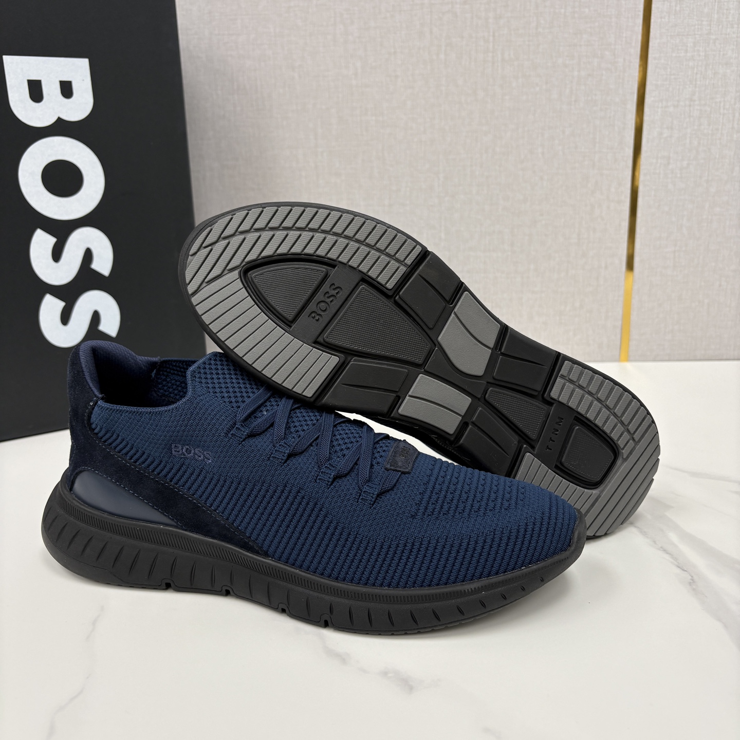 💋💍BOSS 男士新款 HUG*O BOSS 作为德国高端轻奢男装品牌，以极简设计、精湛工艺与都市质感著