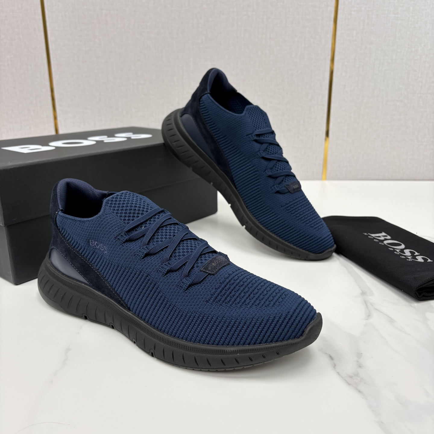 💋💍BOSS 男士新款 HUG*O BOSS 作为德国高端轻奢男装品牌，以极简设计、精湛工艺与都市质感著