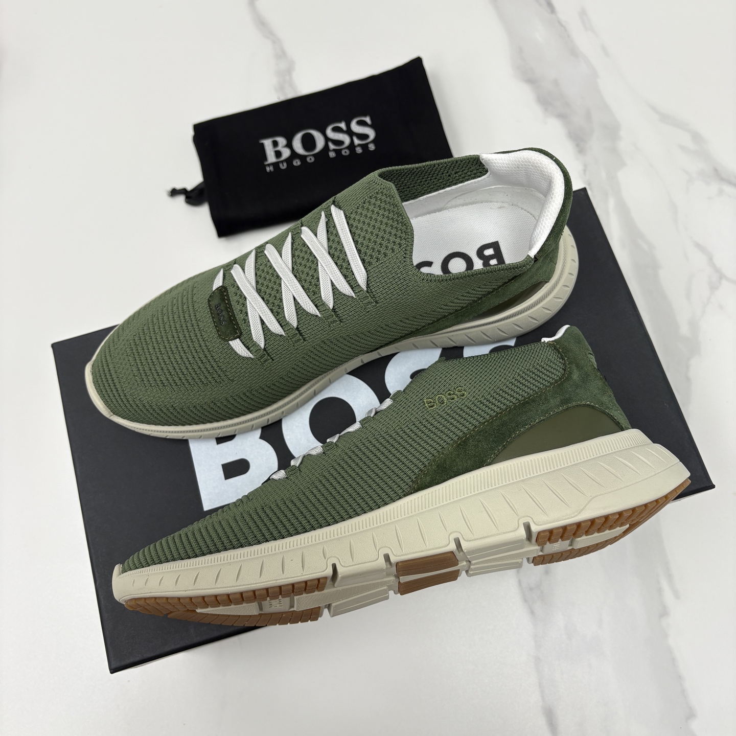 💋💍BOSS 男士新款 HUG*O BOSS 作为德国高端轻奢男装品牌，以极简设计、精湛工艺与都市质感著