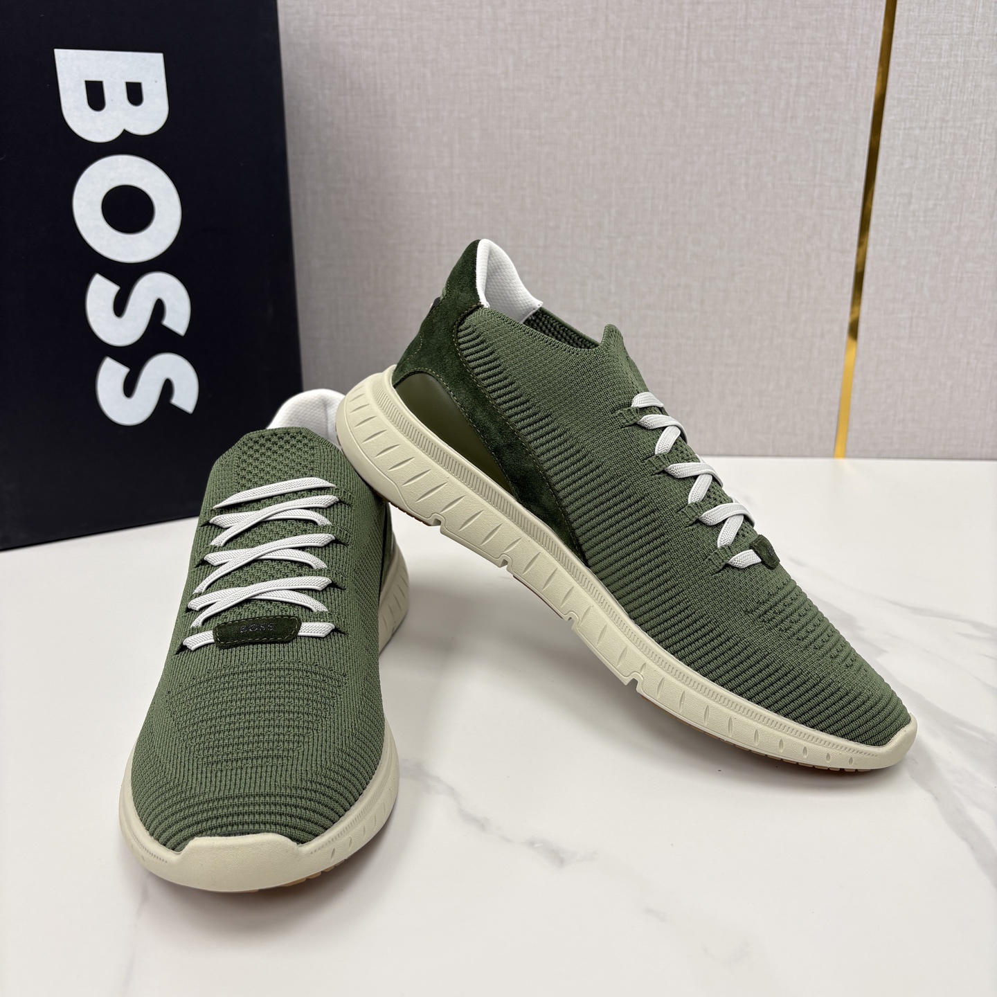 💋💍BOSS 男士新款 HUG*O BOSS 作为德国高端轻奢男装品牌，以极简设计、精湛工艺与都市质感著