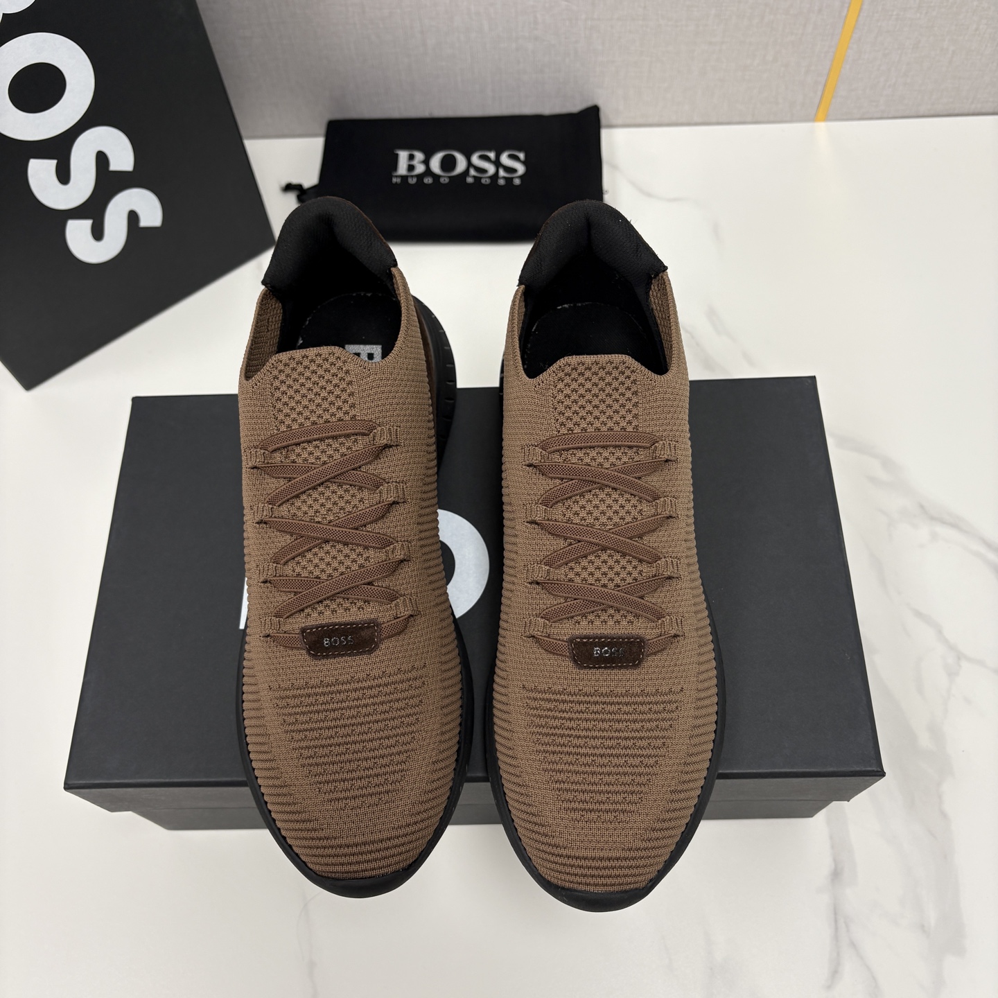 💋💍BOSS 男士新款 HUG*O BOSS 作为德国高端轻奢男装品牌，以极简设计、精湛工艺与都市质感著