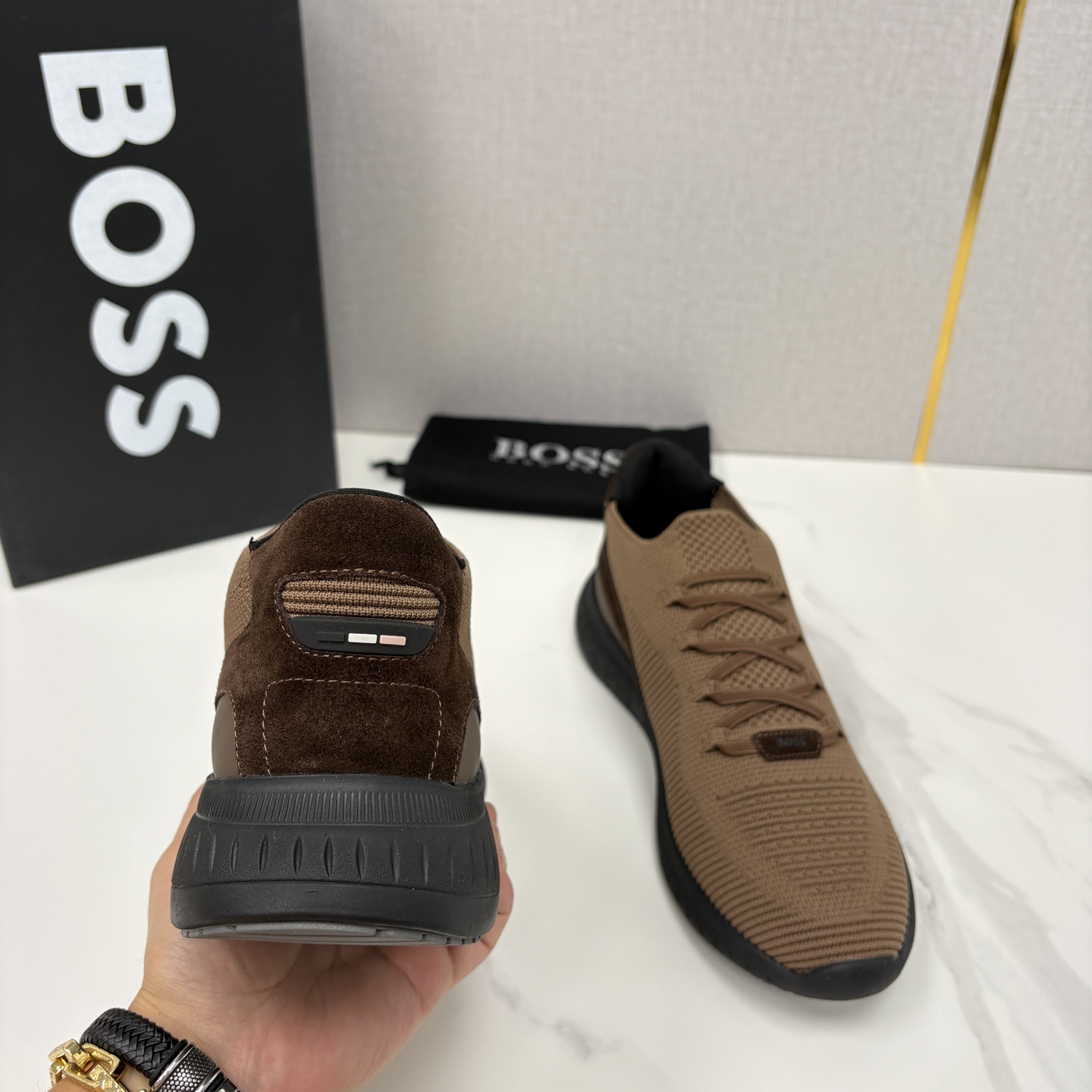 💋💍BOSS 男士新款 HUG*O BOSS 作为德国高端轻奢男装品牌，以极简设计、精湛工艺与都市质感著