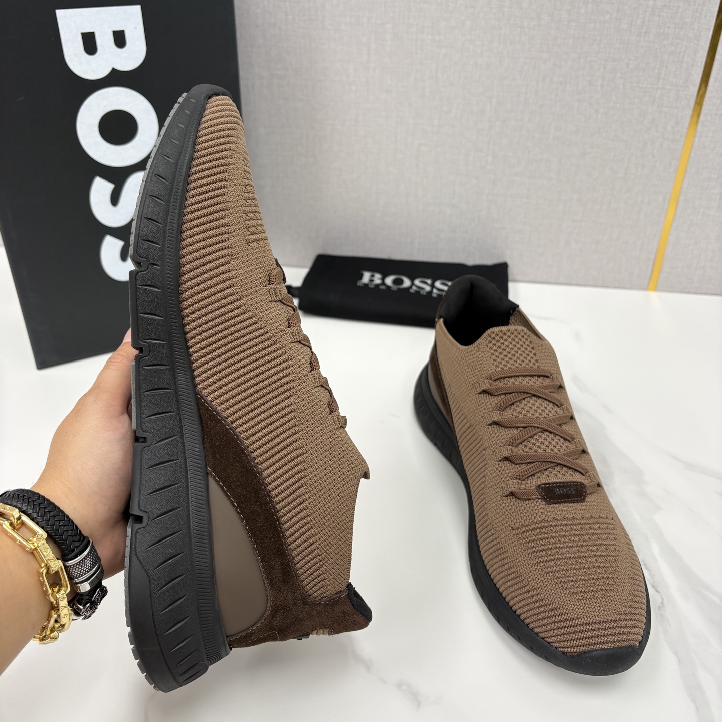 💋💍BOSS 男士新款 HUG*O BOSS 作为德国高端轻奢男装品牌，以极简设计、精湛工艺与都市质感著