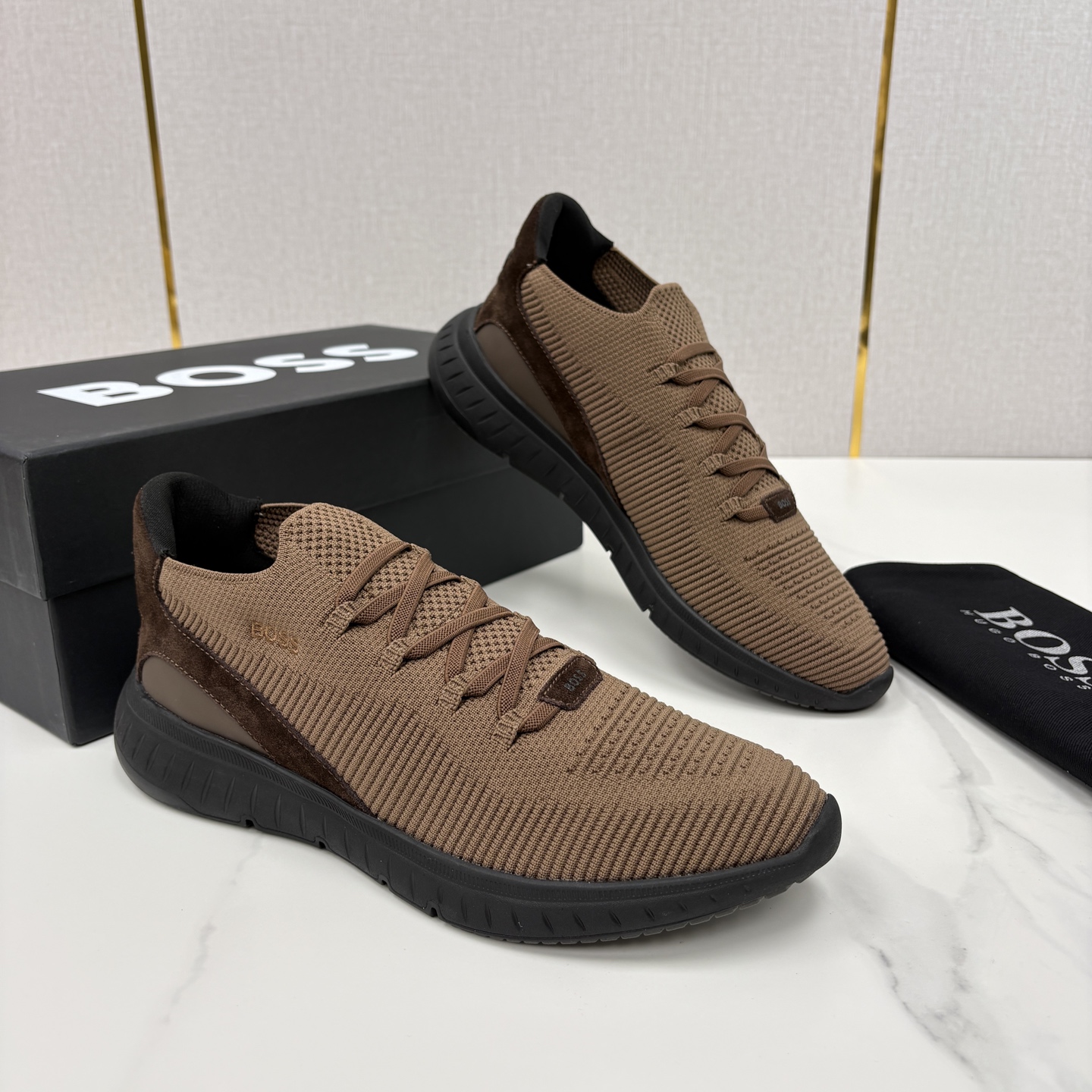 💋💍BOSS 男士新款 HUG*O BOSS 作为德国高端轻奢男装品牌，以极简设计、精湛工艺与都市质感著