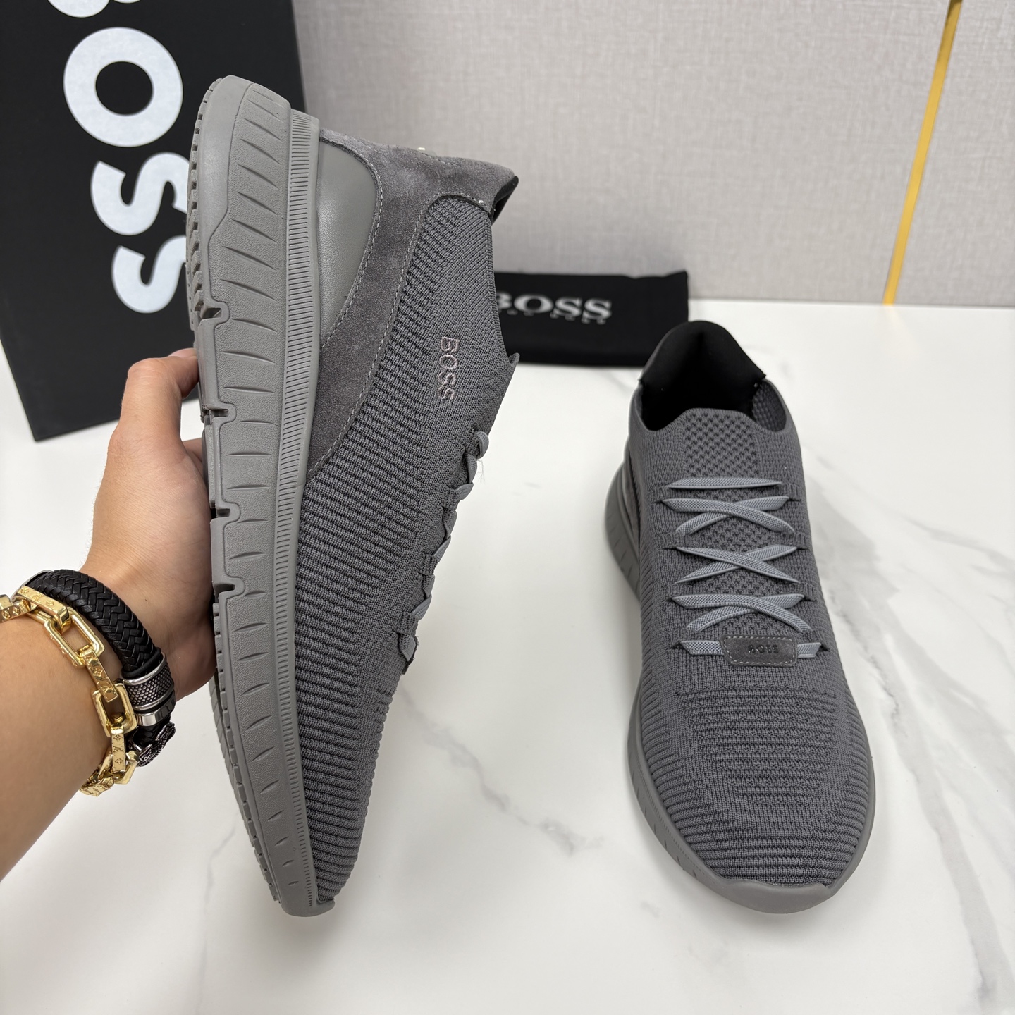 💋💍BOSS 男士新款 HUG*O BOSS 作为德国高端轻奢男装品牌，以极简设计、精湛工艺与都市质感著