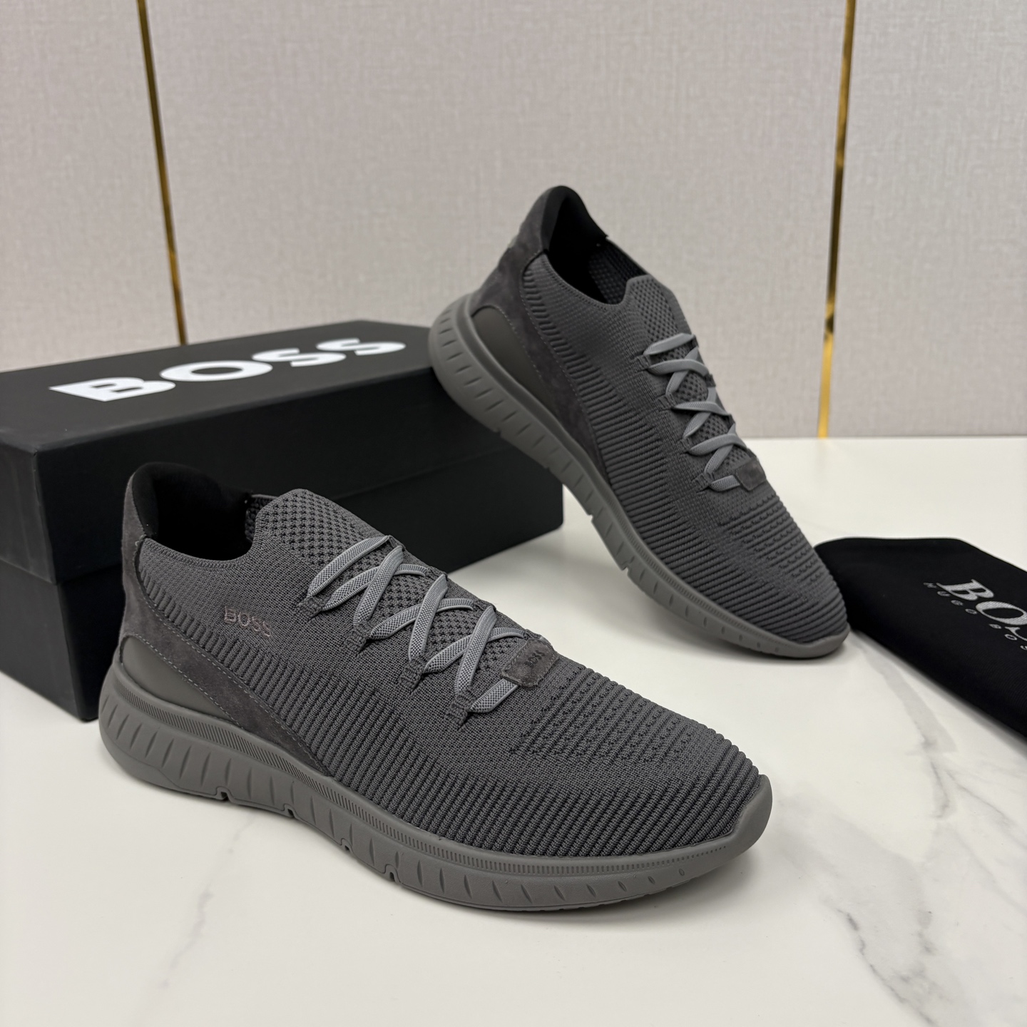 💋💍BOSS 男士新款 HUG*O BOSS 作为德国高端轻奢男装品牌，以极简设计、精湛工艺与都市质感著