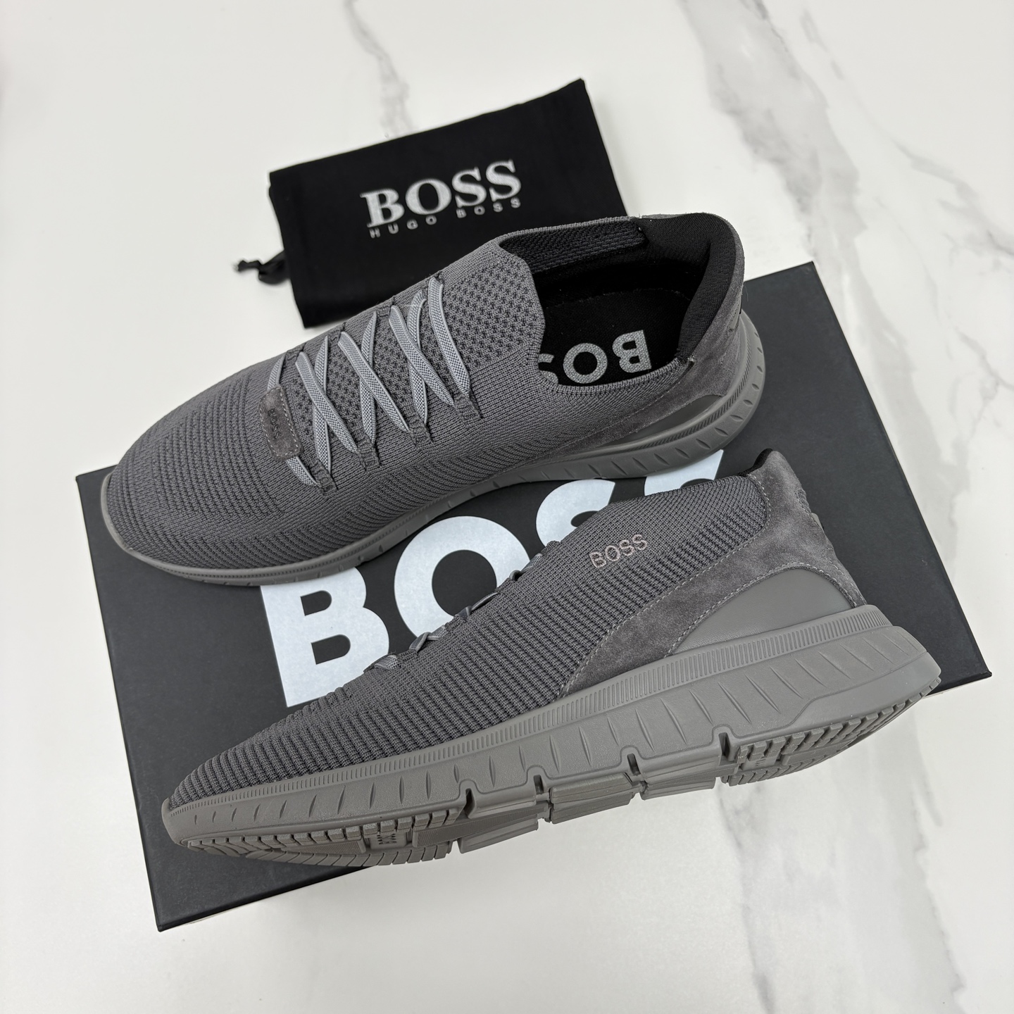 💋💍BOSS 男士新款 HUG*O BOSS 作为德国高端轻奢男装品牌，以极简设计、精湛工艺与都市质感著