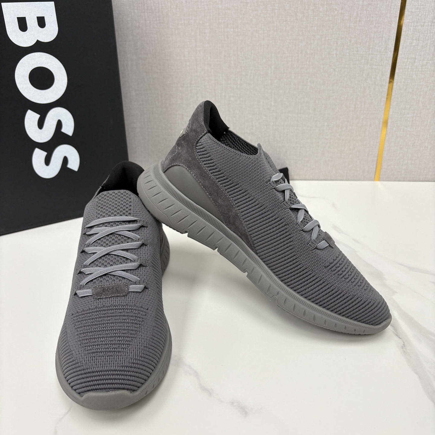 💋💍BOSS 男士新款 HUG*O BOSS 作为德国高端轻奢男装品牌，以极简设计、精湛工艺与都市质感著