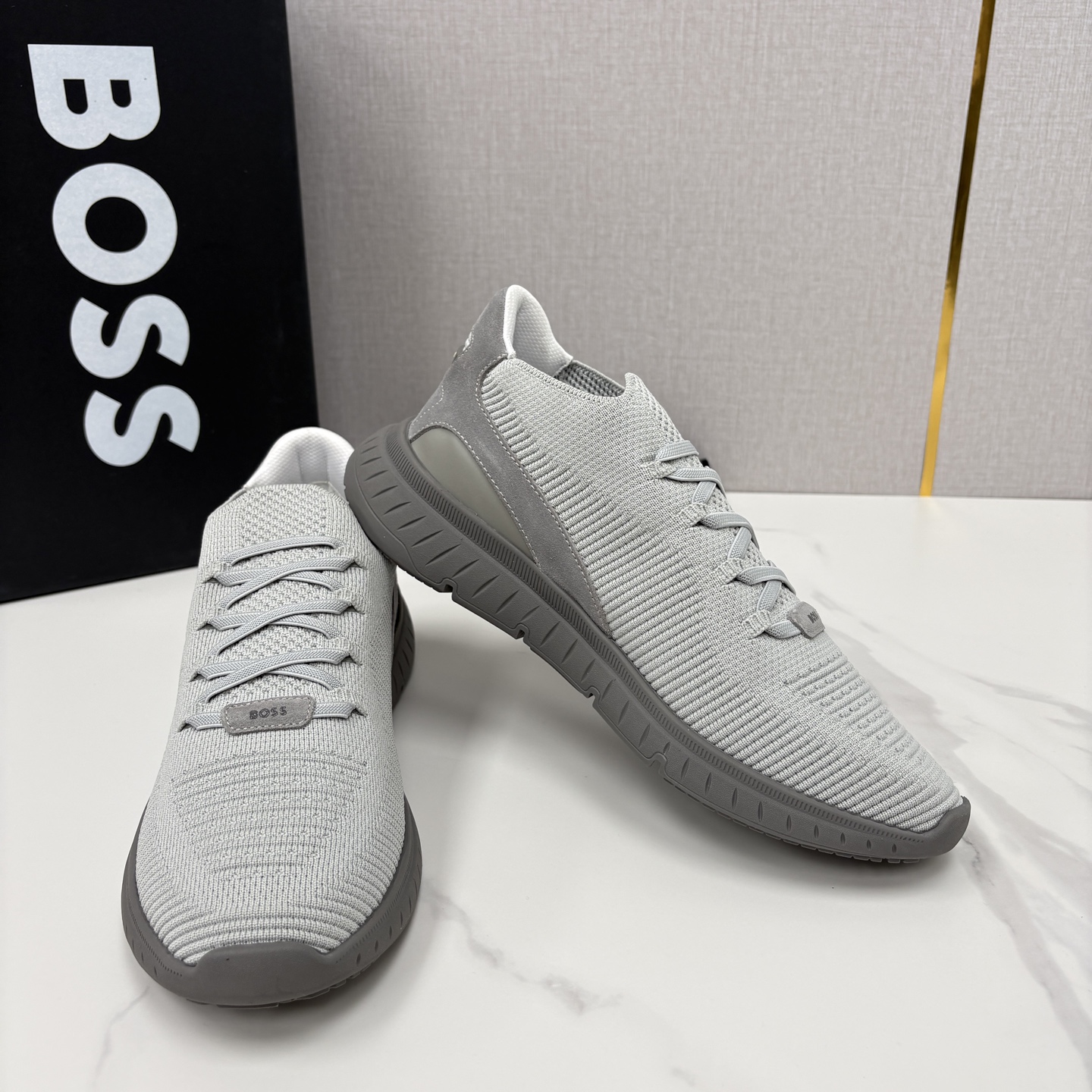 💋💍BOSS 男士新款 HUG*O BOSS 作为德国高端轻奢男装品牌，以极简设计、精湛工艺与都市质感著