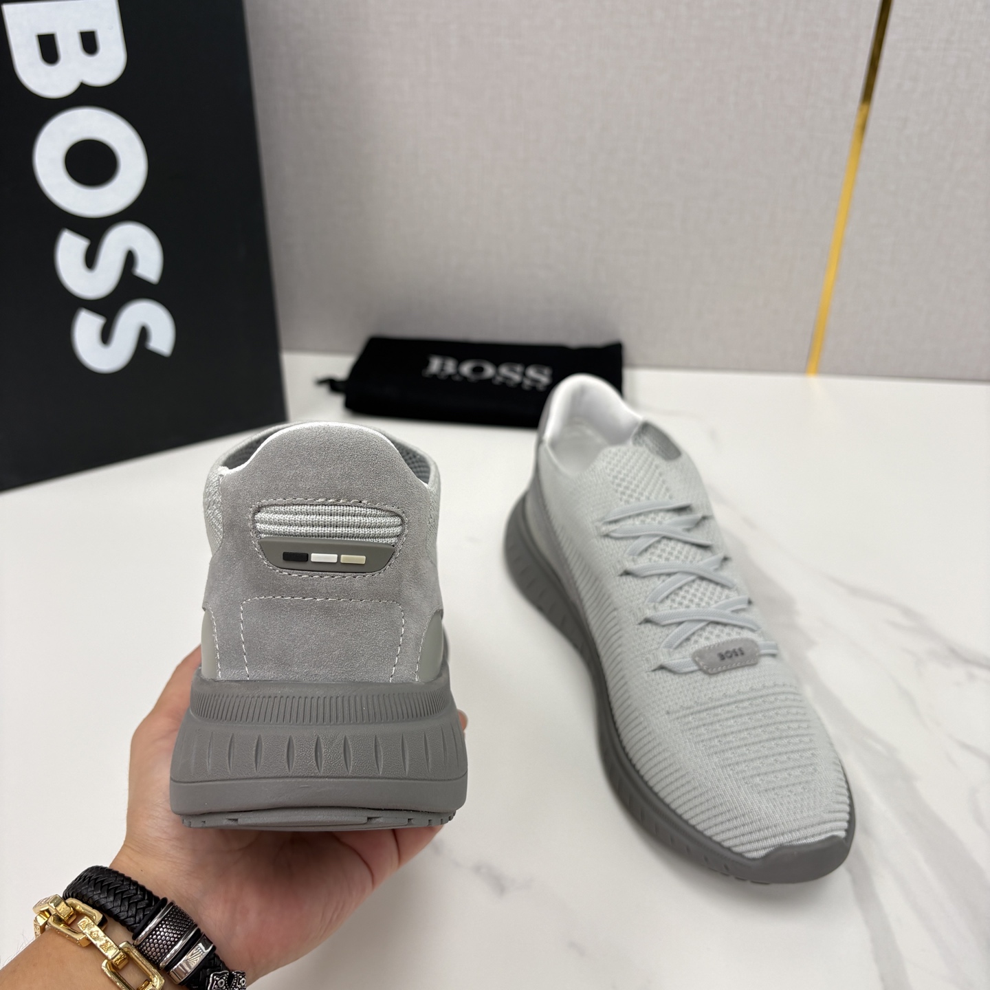 💋💍BOSS 男士新款 HUG*O BOSS 作为德国高端轻奢男装品牌，以极简设计、精湛工艺与都市质感著