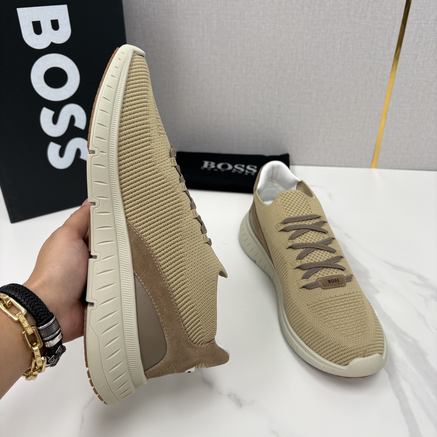 💋💍BOSS 男士新款 HUG*O BOSS 作为德国高端轻奢男装品牌，以极简设计、精湛工艺与都市质感著