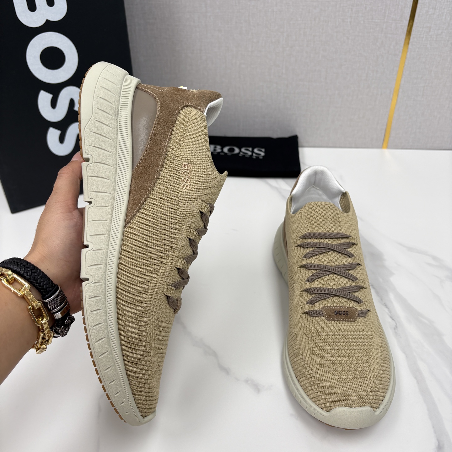 💋💍BOSS 男士新款 HUG*O BOSS 作为德国高端轻奢男装品牌，以极简设计、精湛工艺与都市质感著