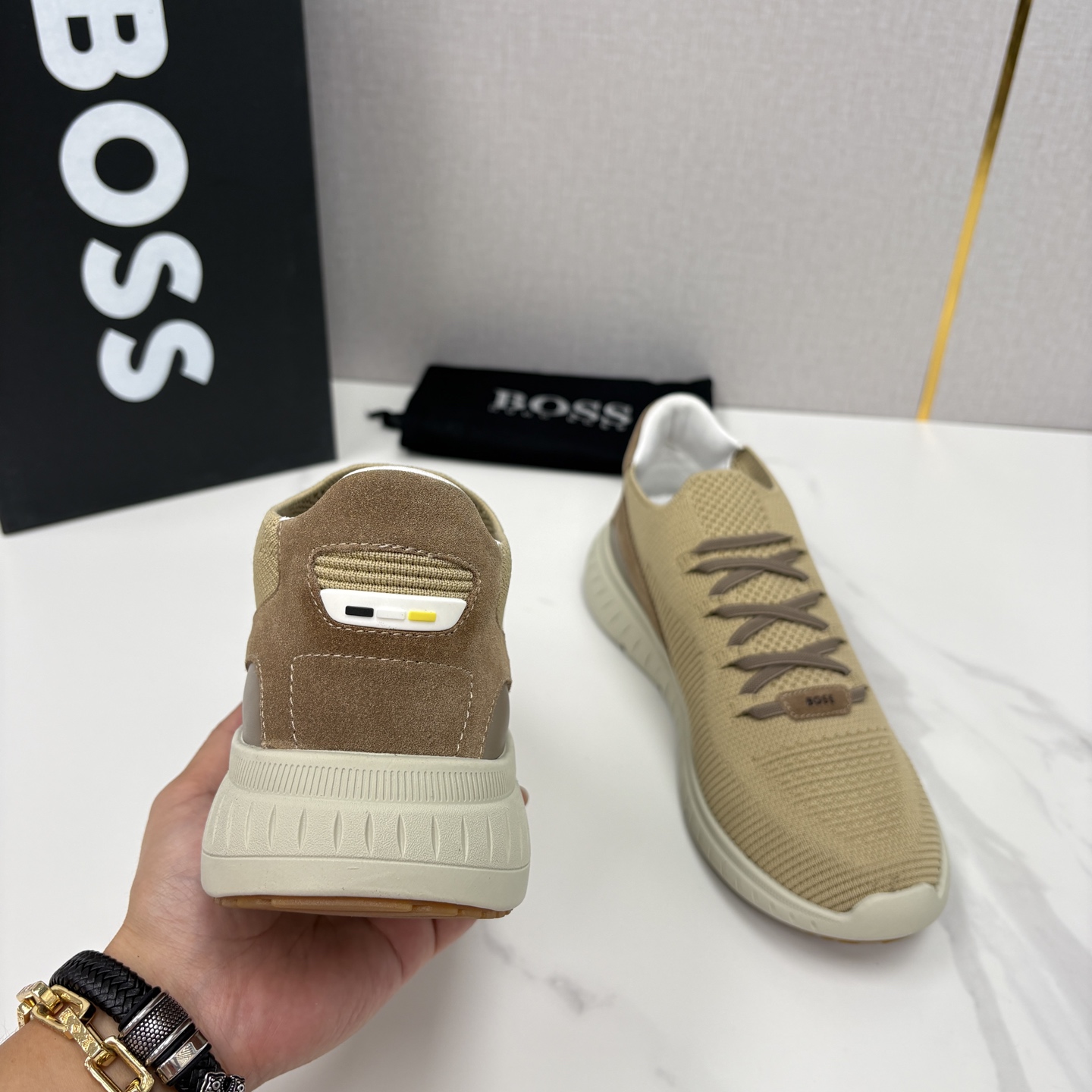 💋💍BOSS 男士新款 HUG*O BOSS 作为德国高端轻奢男装品牌，以极简设计、精湛工艺与都市质感著