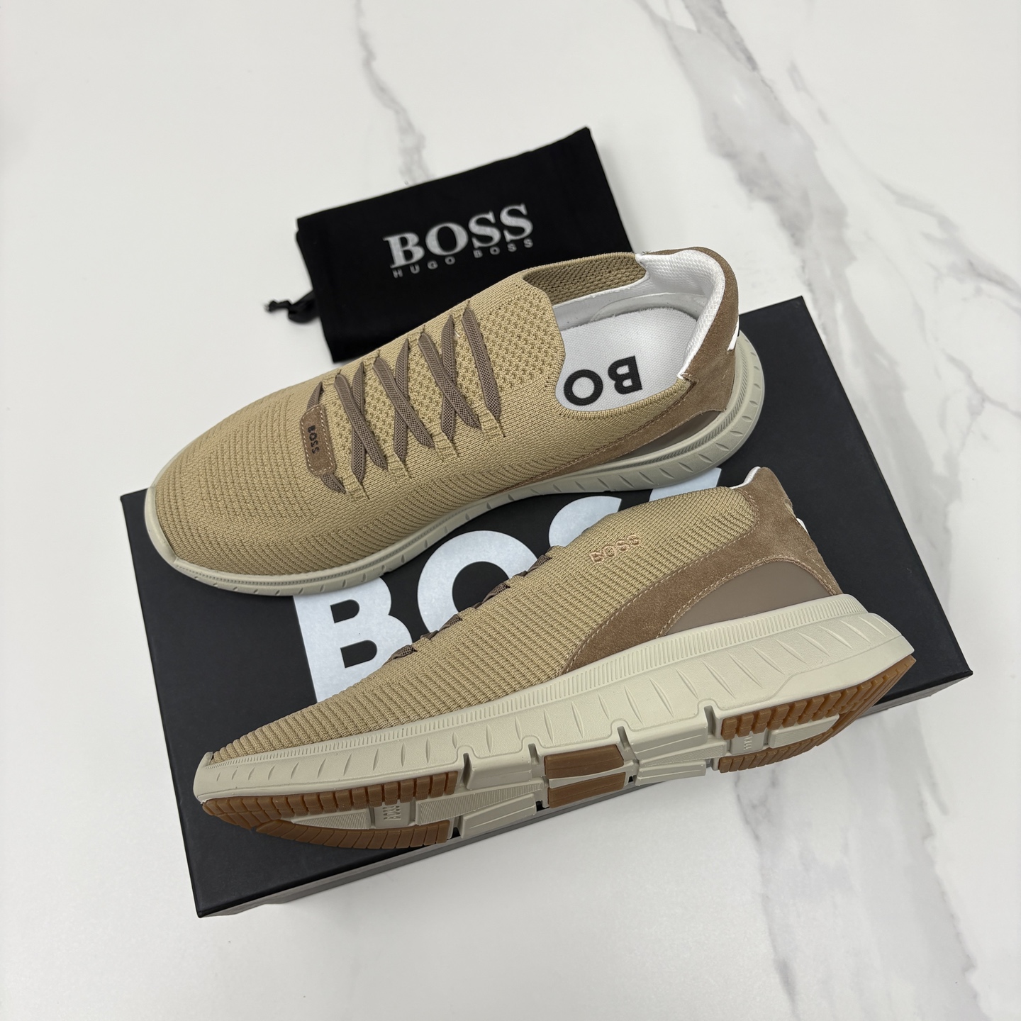 💋💍BOSS 男士新款 HUG*O BOSS 作为德国高端轻奢男装品牌，以极简设计、精湛工艺与都市质感著