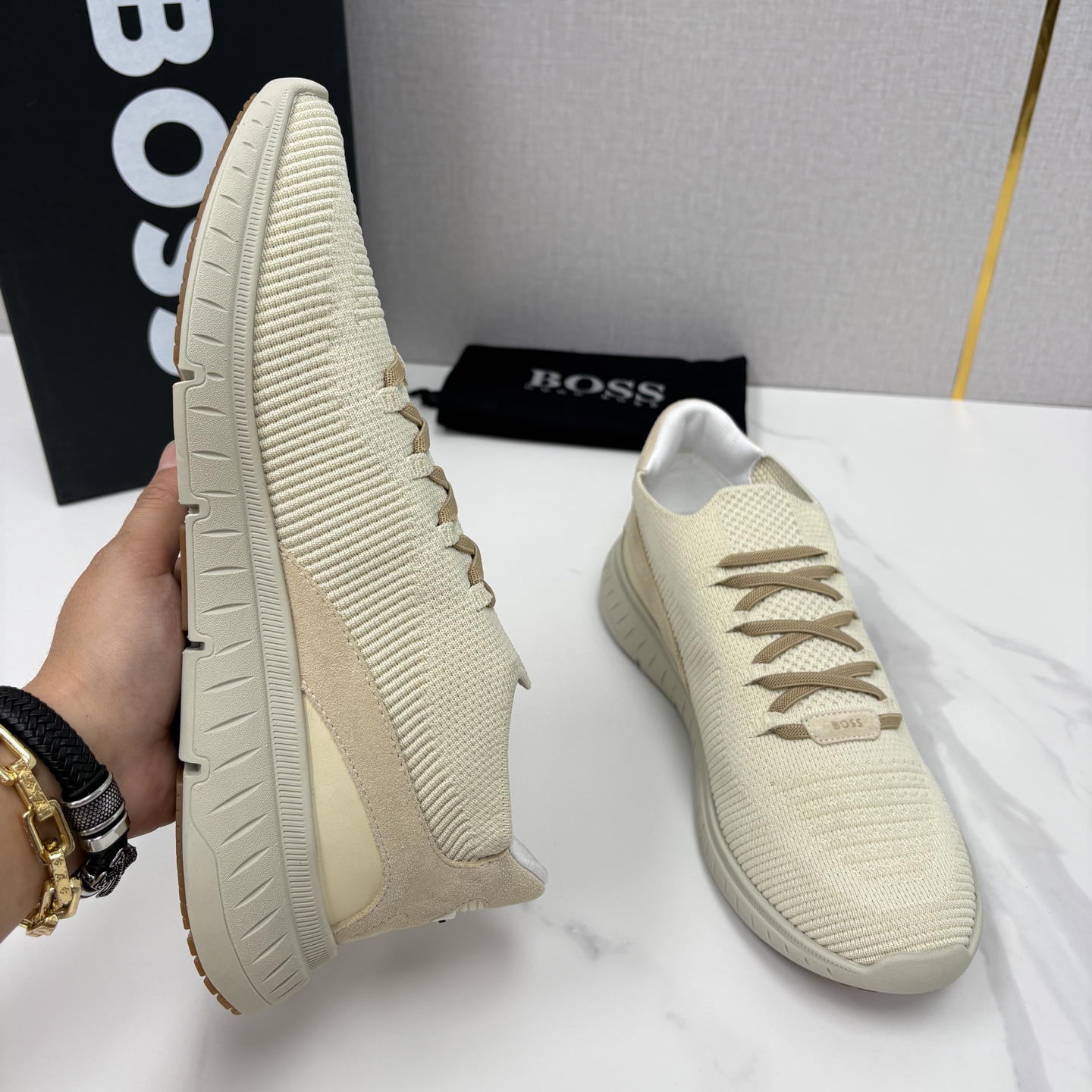 💋💍BOSS 男士新款 HUG*O BOSS 作为德国高端轻奢男装品牌，以极简设计、精湛工艺与都市质感著