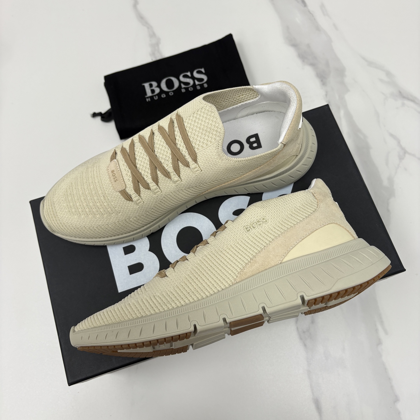 💋💍BOSS 男士新款 HUG*O BOSS 作为德国高端轻奢男装品牌，以极简设计、精湛工艺与都市质感著