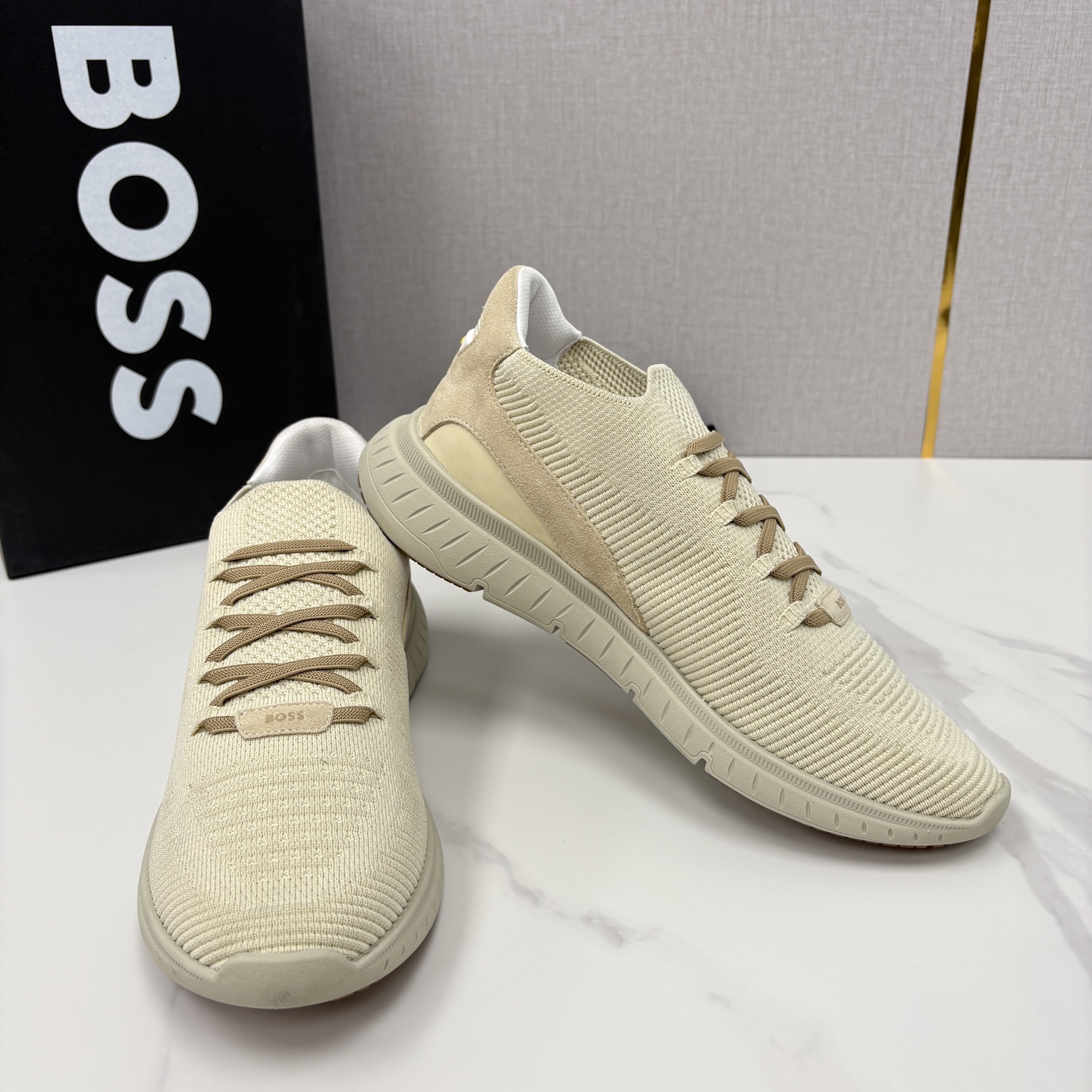 💋💍BOSS 男士新款 HUG*O BOSS 作为德国高端轻奢男装品牌，以极简设计、精湛工艺与都市质感著