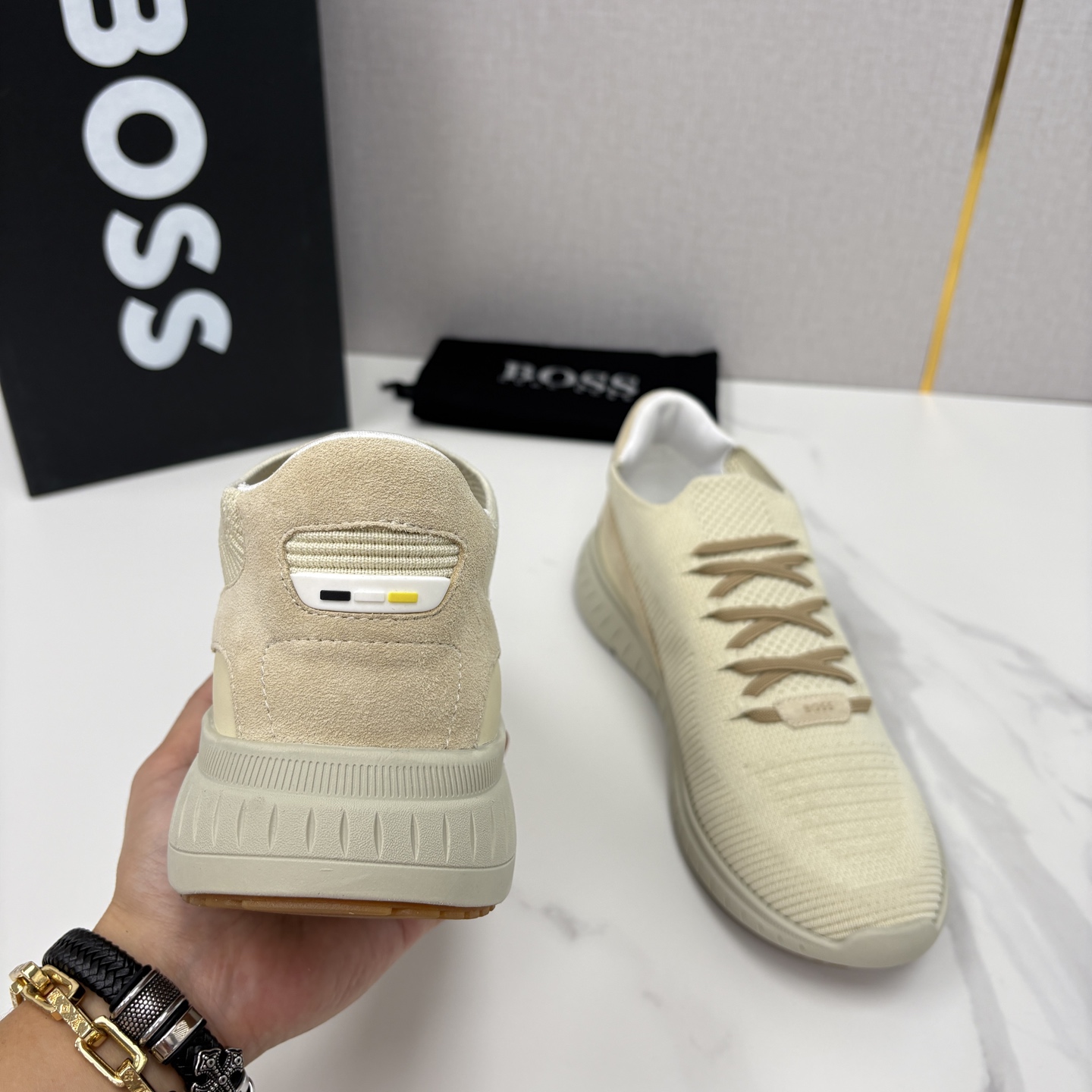 💋💍BOSS 男士新款 HUG*O BOSS 作为德国高端轻奢男装品牌，以极简设计、精湛工艺与都市质感著