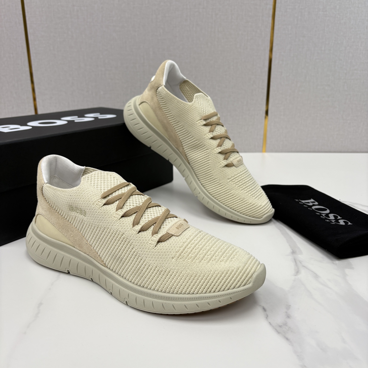 💋💍BOSS 男士新款 HUG*O BOSS 作为德国高端轻奢男装品牌，以极简设计、精湛工艺与都市质感著