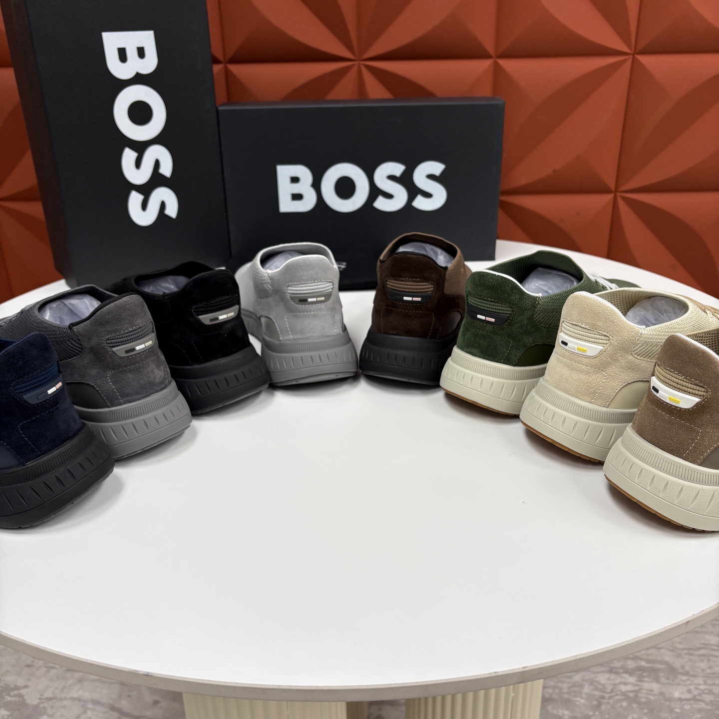 💋💍BOSS 男士新款 HUG*O BOSS 作为德国高端轻奢男装品牌，以极简设计、精湛工艺与都市质感著