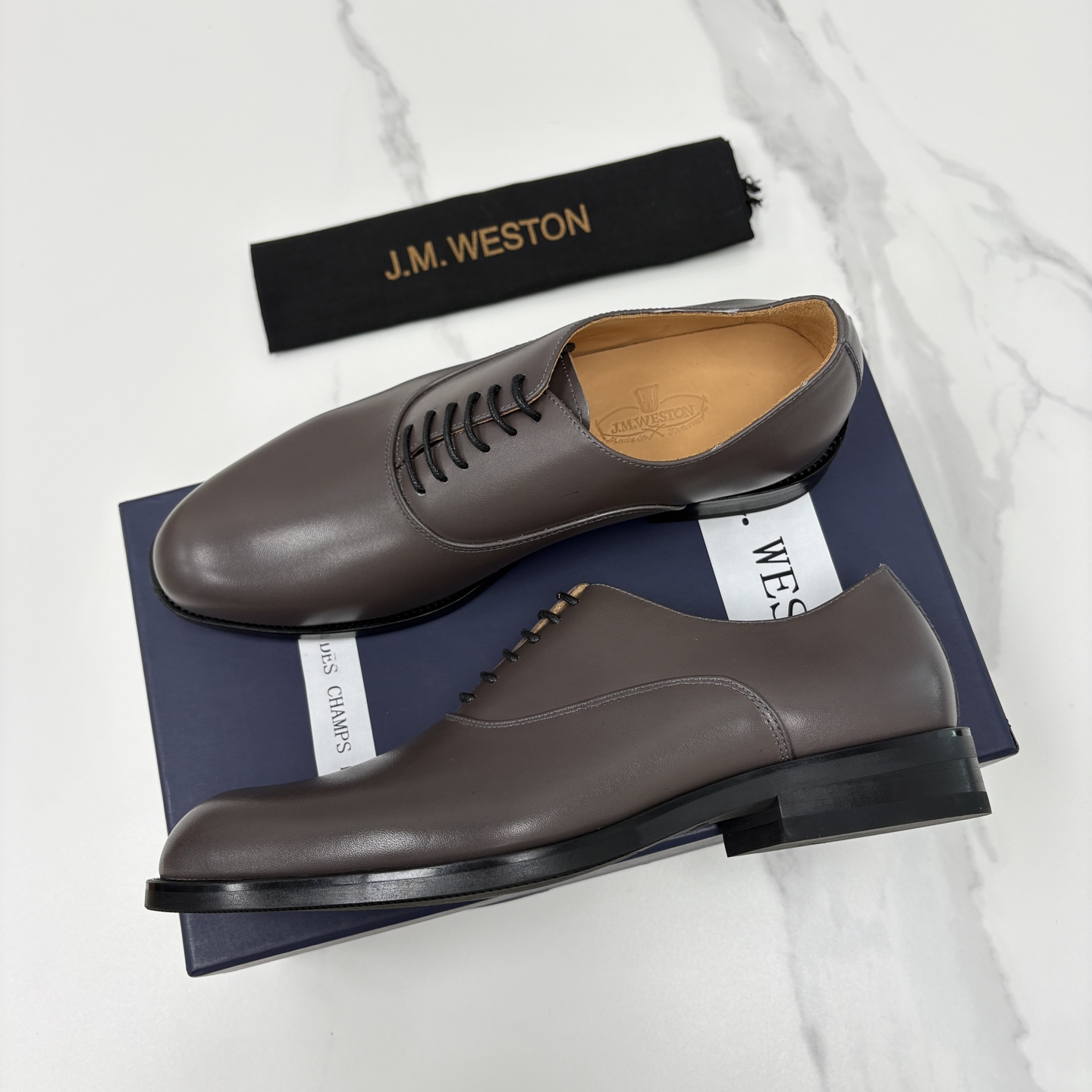 💋💍J.M.Westo*n 威士-顿 男士新品牛津鞋正装鞋皮鞋 法国顶级皮鞋品牌 当法式奢品匠艺邂逅布洛